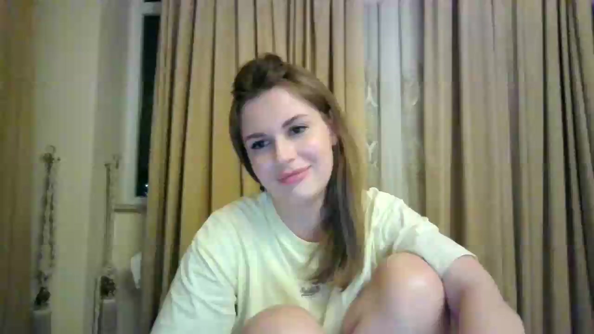 Gallery image thumbnail from Alisaaaa1's myfreecams stream on, 09/06/2026, 22:17 image 10 of 20