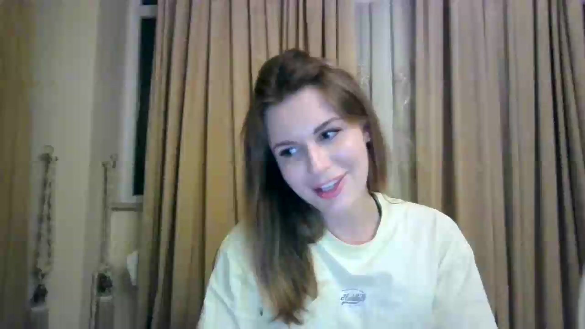 Gallery image thumbnail from Alisaaaa1's myfreecams stream on, 09/06/2026, 22:58 image 16 of 20