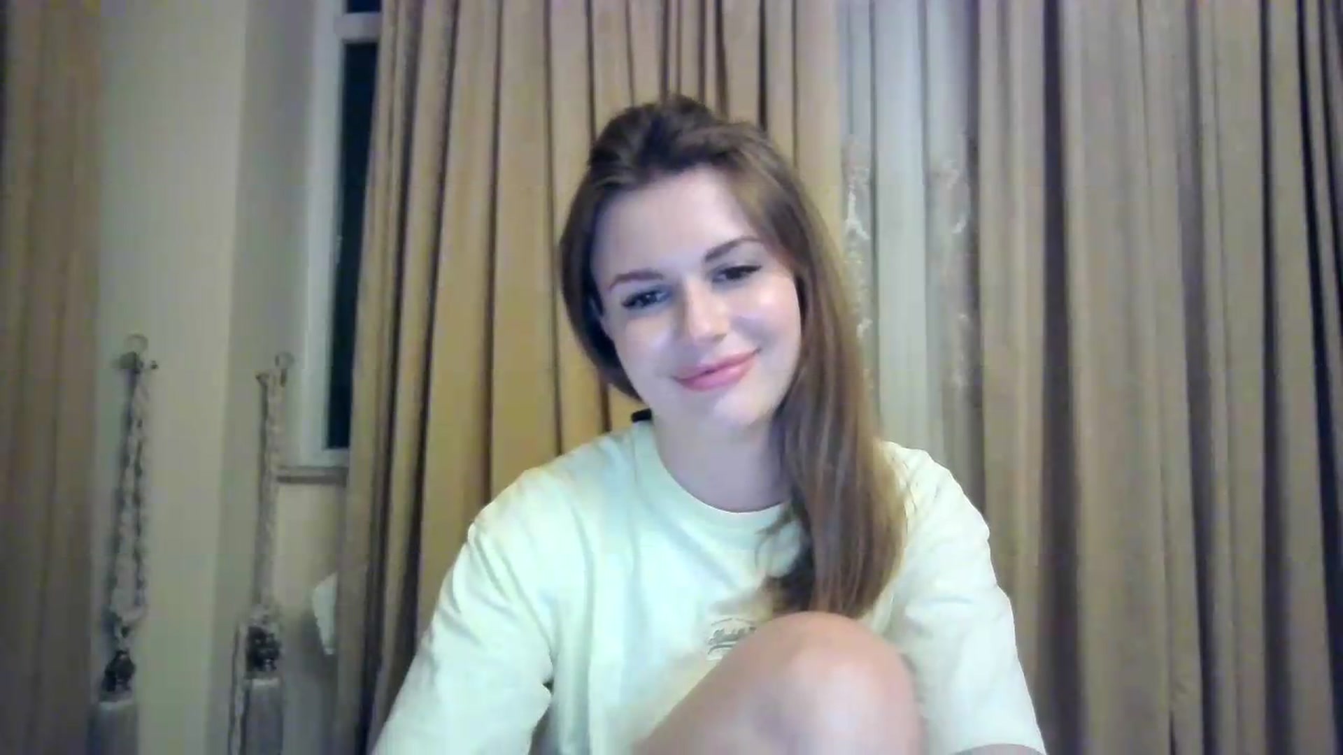 Gallery image thumbnail from Alisaaaa1's myfreecams stream on, 09/06/2026, 22:58 image 19 of 20