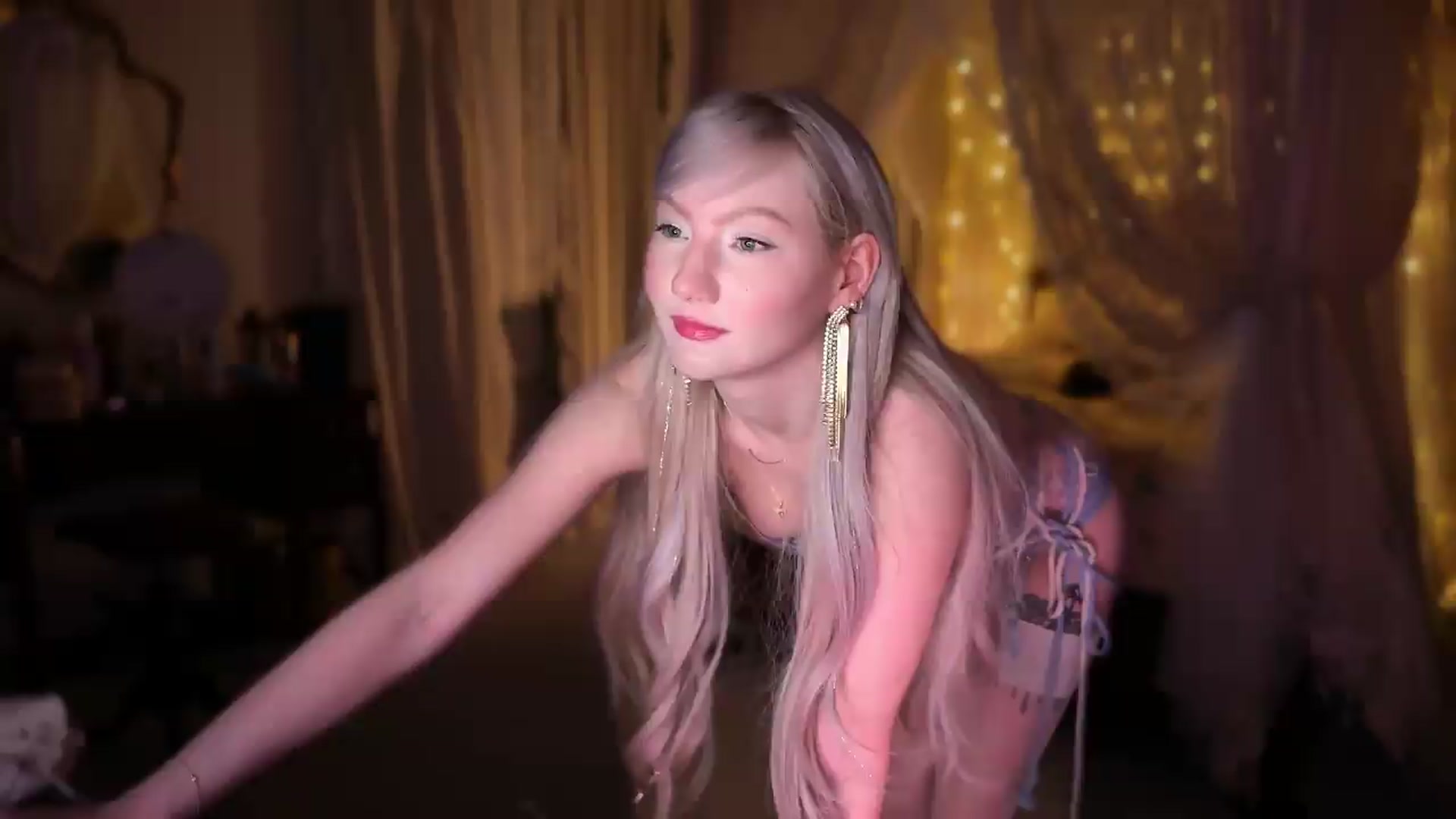 Gallery image thumbnail from Alisette's myfreecams stream on, 06/02/2026, 04:31 image 17 of 20