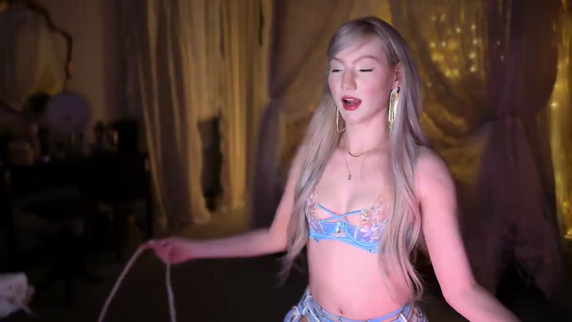 Gallery image thumbnail from Alisette's myfreecams stream on, 06/02/2026, 04:31 image 16 of 20