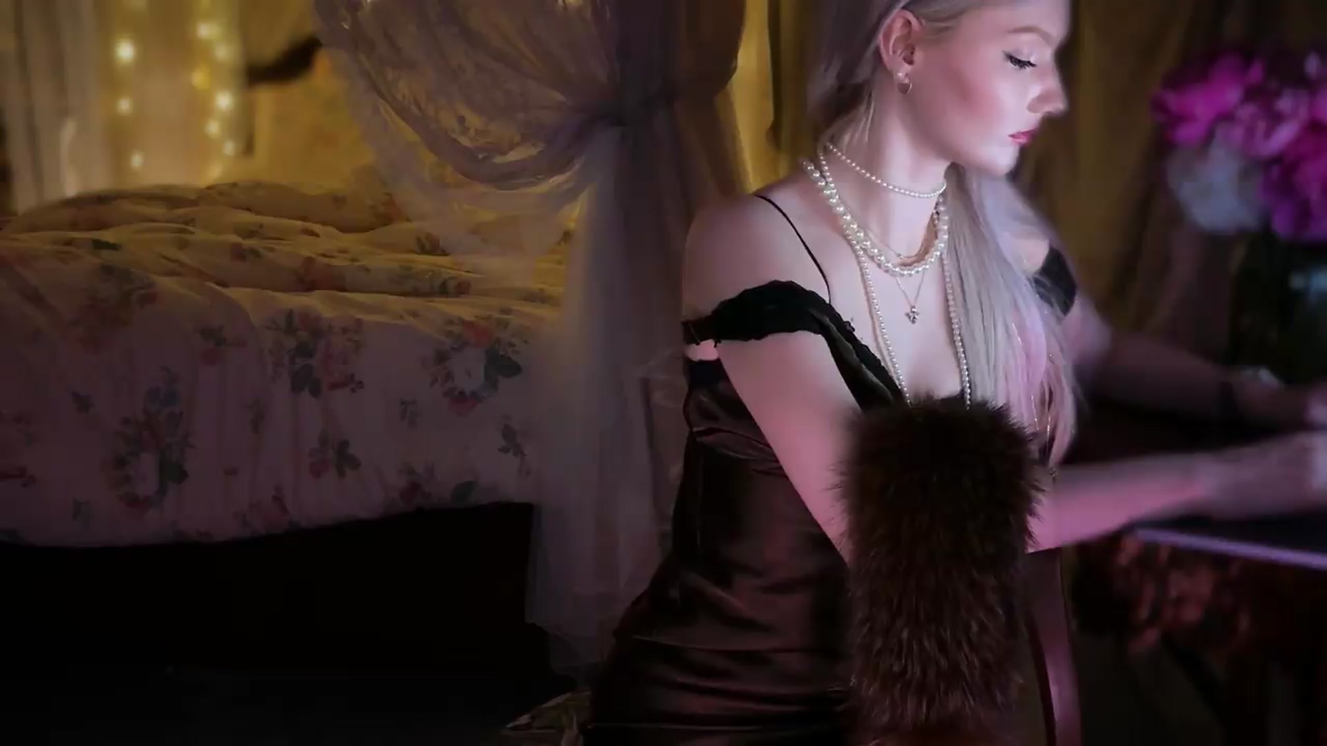 Gallery image thumbnail from Alisette's myfreecams stream on, 06/04/2026, 06:39 image 12 of 20