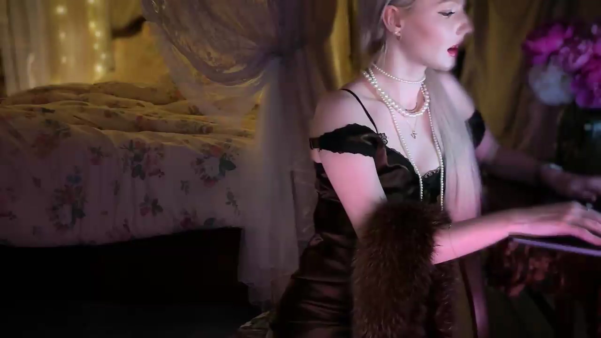 Gallery image thumbnail from Alisette's myfreecams stream on, 06/04/2026, 06:39 image 10 of 20