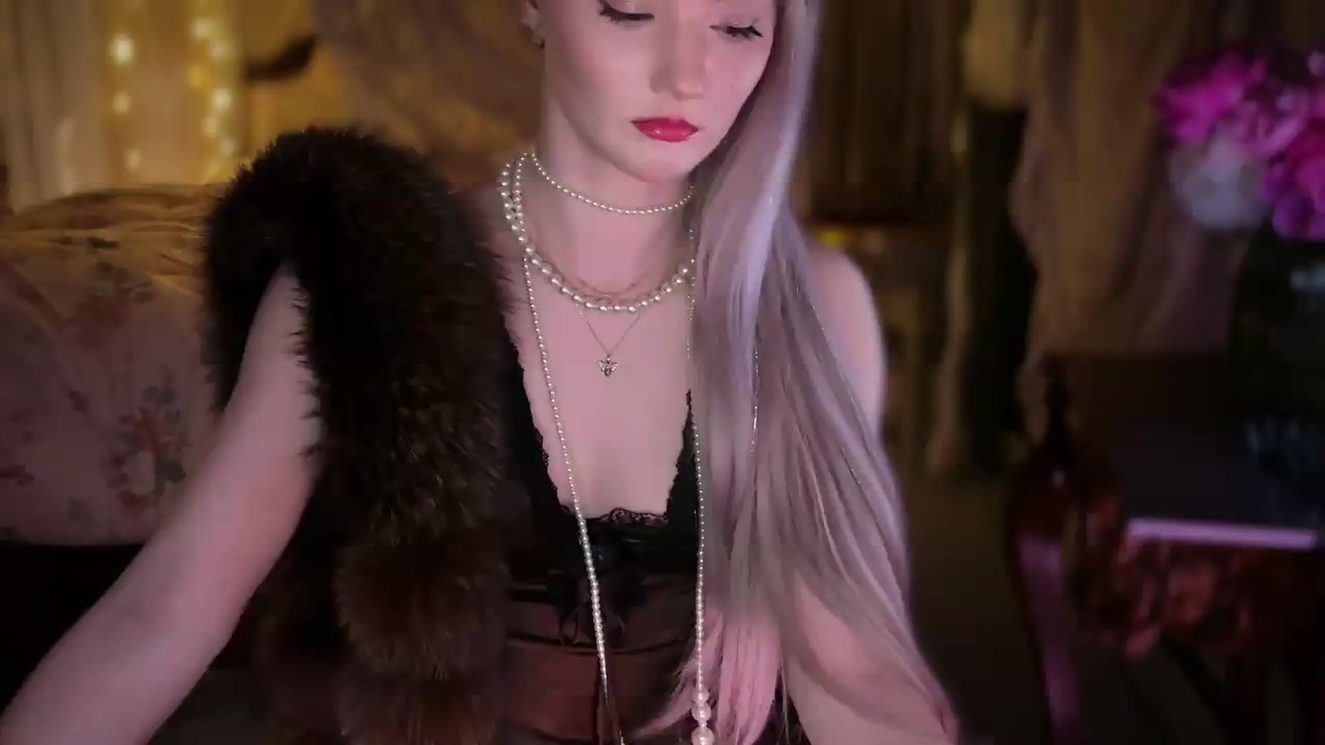 Gallery image thumbnail from Alisette's myfreecams stream on, 06/04/2026, 06:39 image 3 of 20