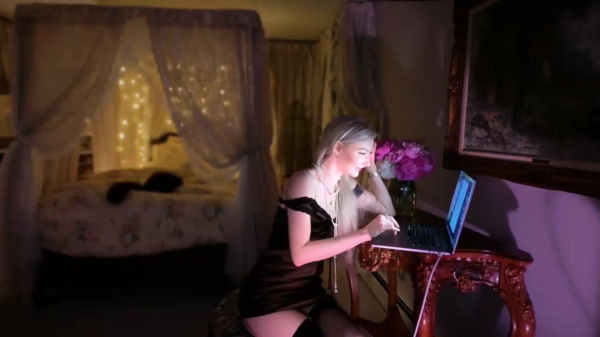 Gallery image thumbnail from Alisette's myfreecams stream on, 06/04/2026, 07:04 image 12 of 20