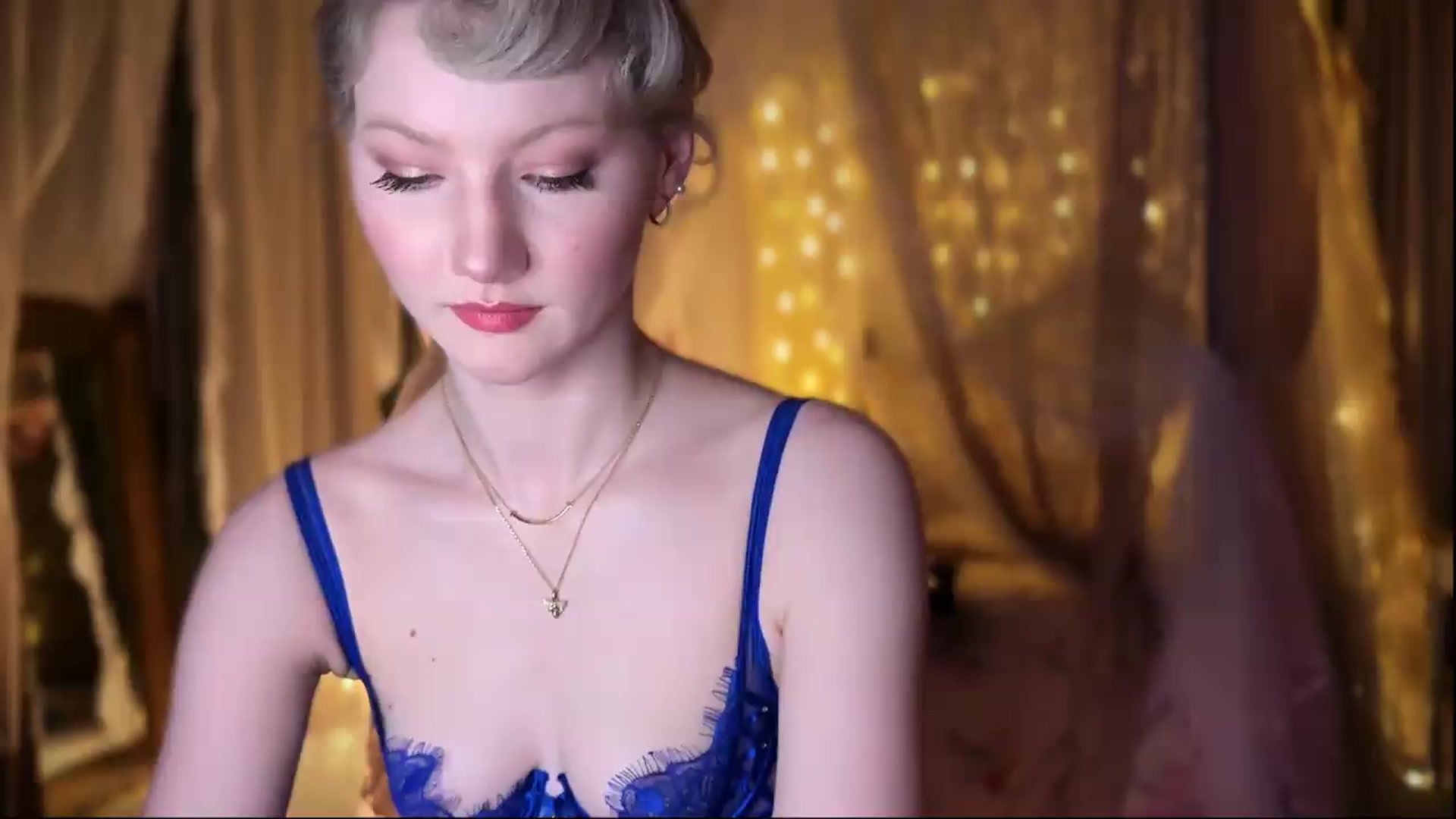 Gallery image thumbnail from Alisette's myfreecams stream on, 06/13/2026, 01:43 image 16 of 20