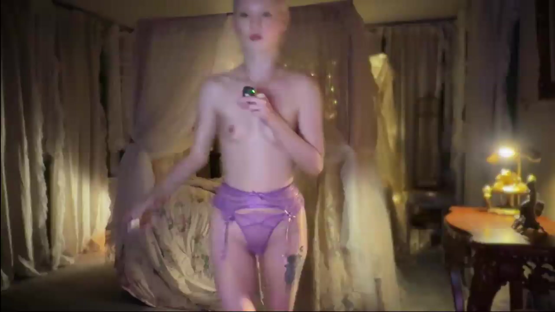 Gallery image thumbnail from Alisette's myfreecams stream on, 07/07/2026, 06:01 image 4 of 20