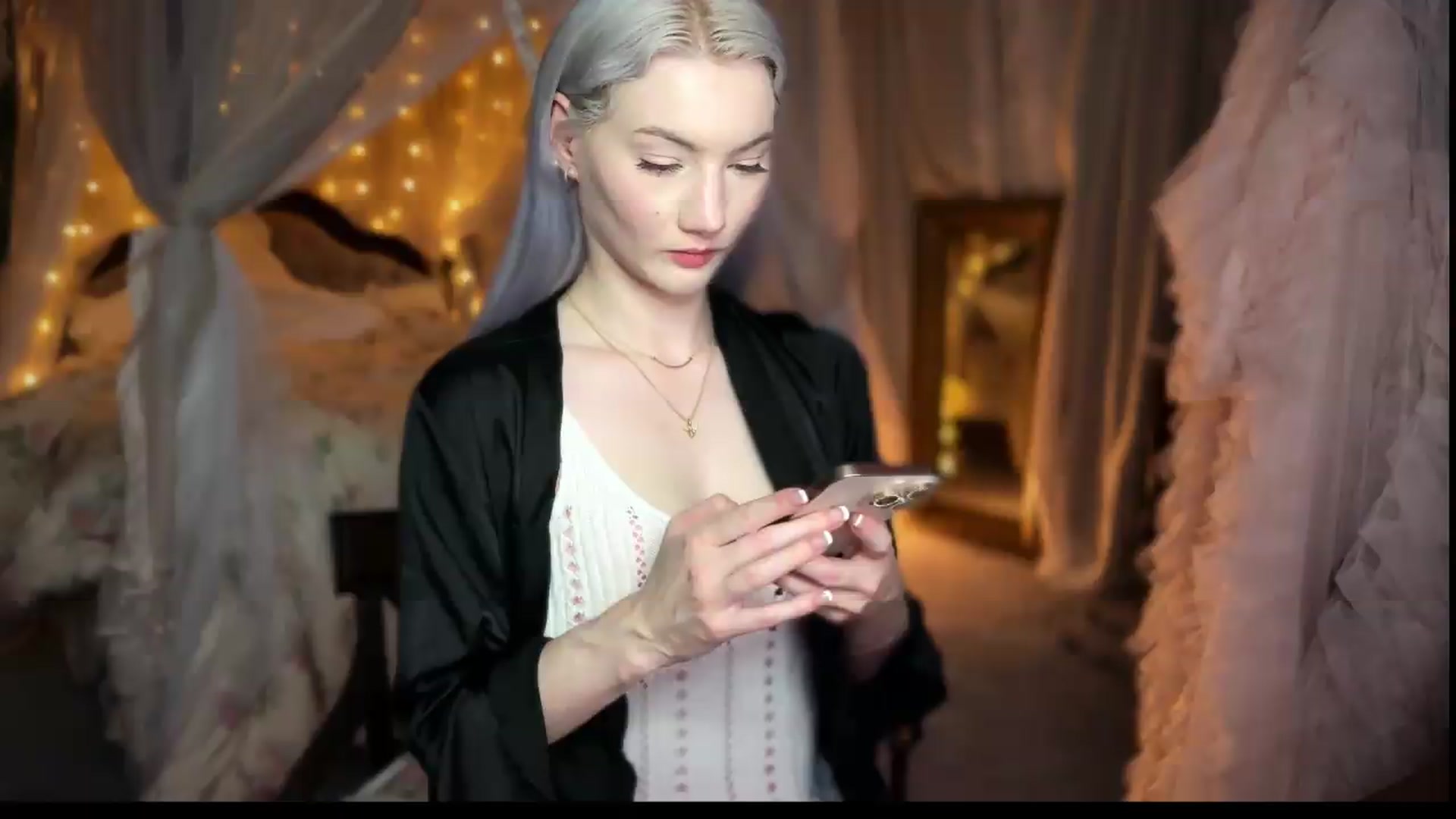 Gallery image thumbnail from Alisette's myfreecams stream on, 08/02/2026, 05:18 image 14 of 20