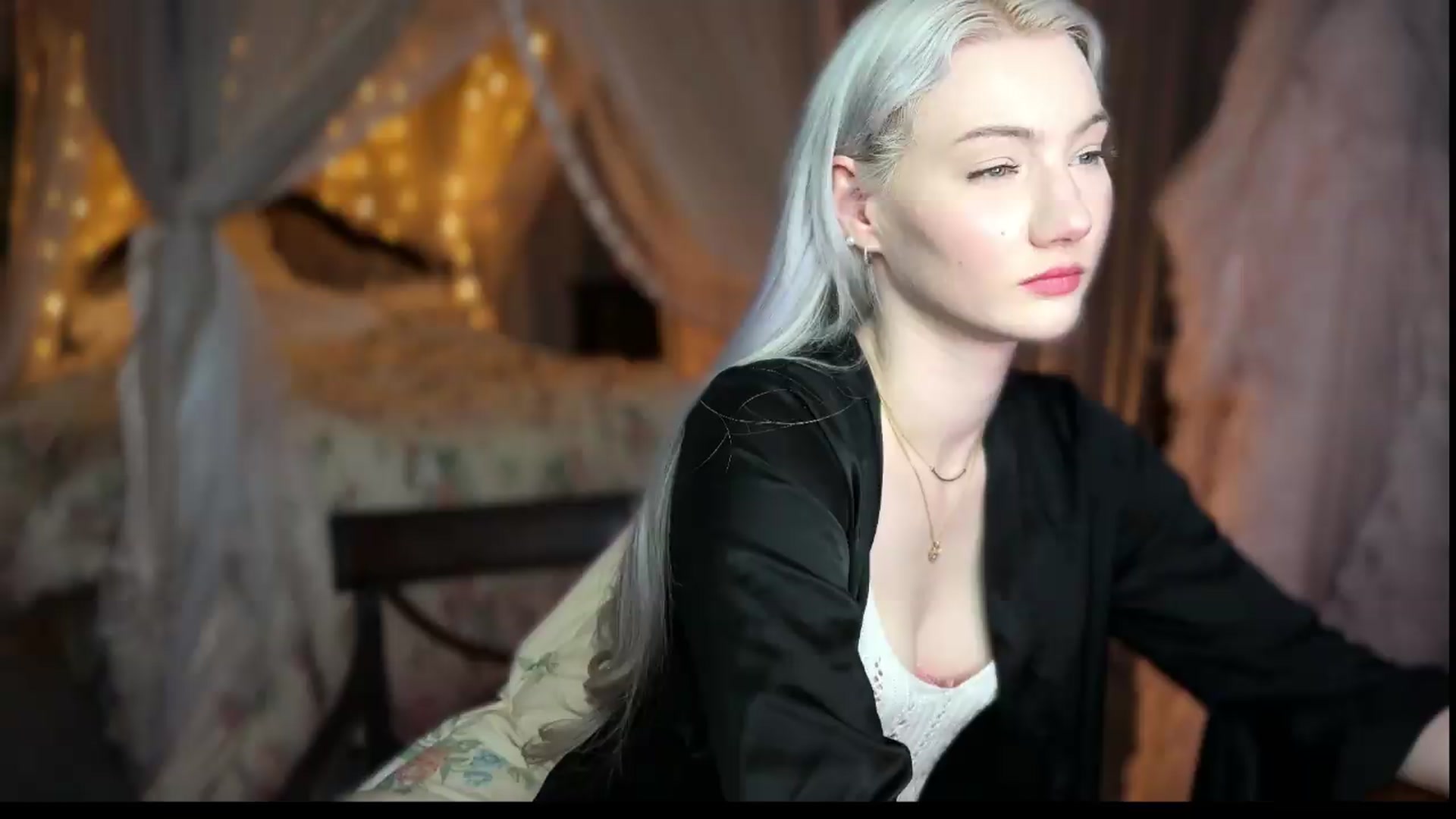 Gallery image thumbnail from Alisette's myfreecams stream on, 08/02/2026, 05:18 image 13 of 20
