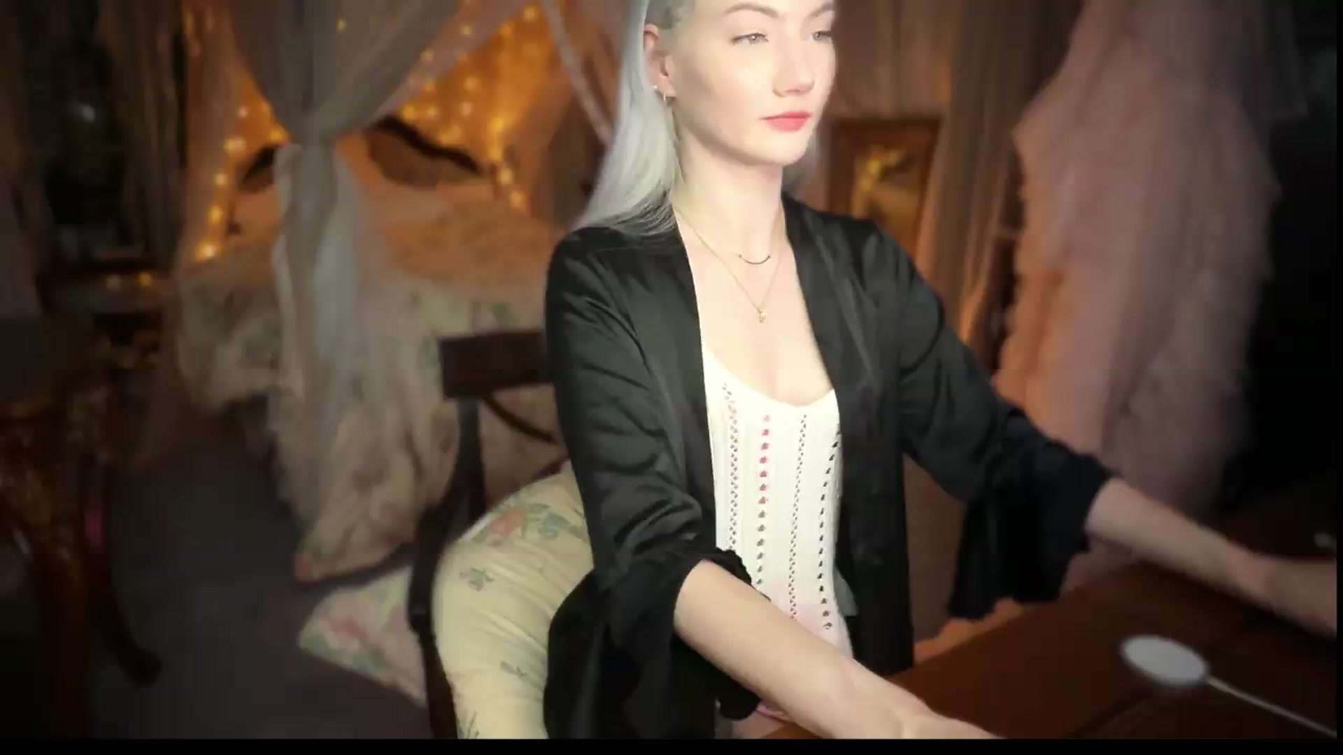 Gallery image thumbnail from Alisette's myfreecams stream on, 08/02/2026, 05:18 image 10 of 20