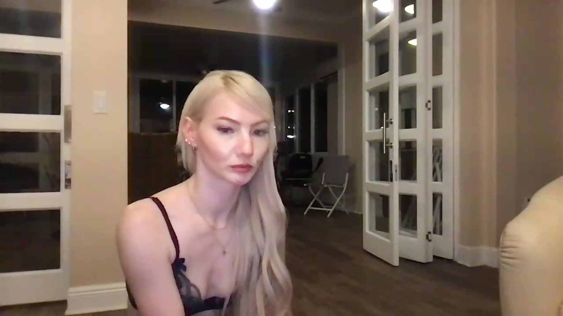 Gallery image thumbnail from Alisette's myfreecams stream on, 08/24/2026, 09:19 image 12 of 20