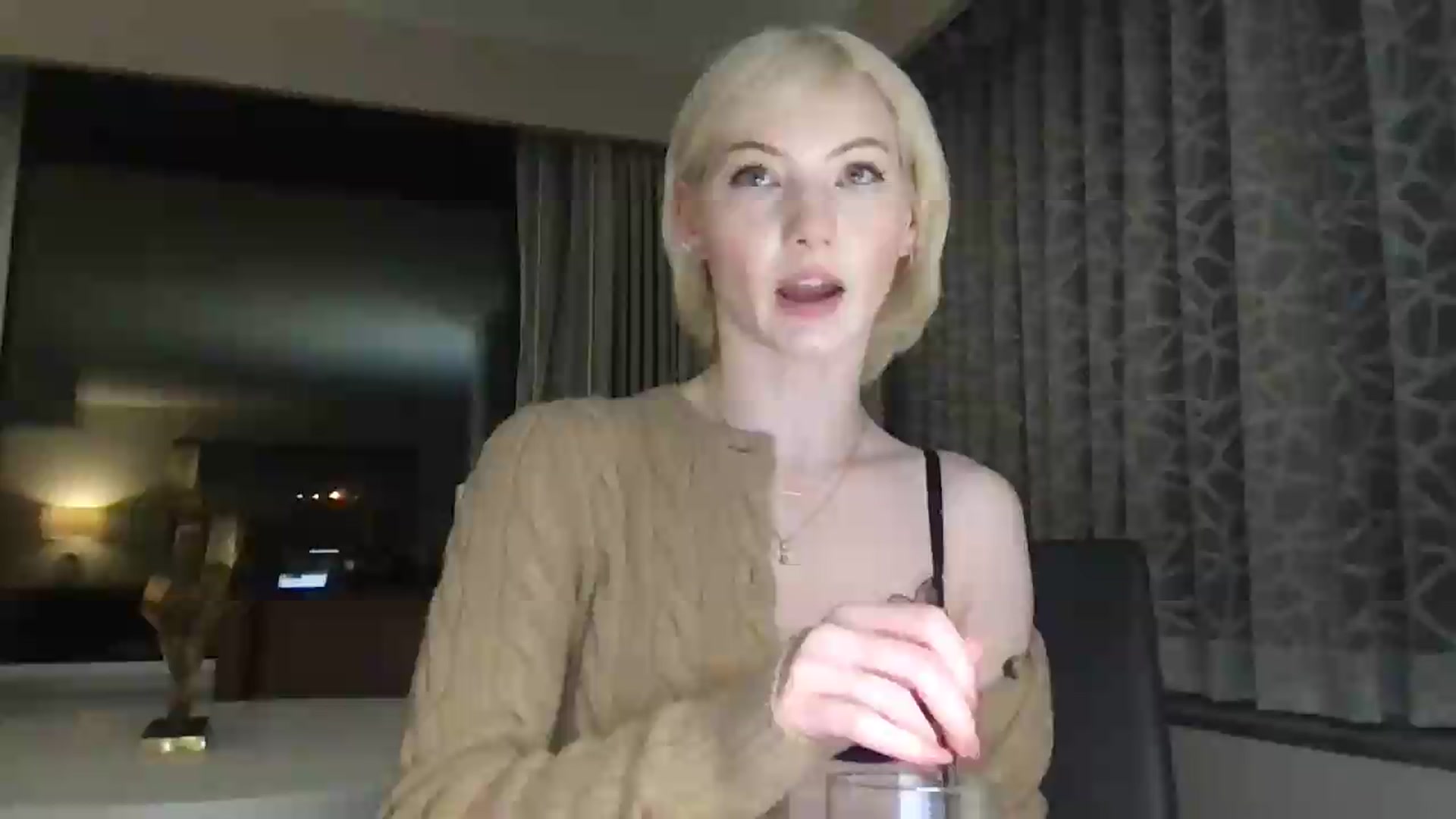 Gallery image thumbnail from Alisette's myfreecams stream on, 08/27/2026, 07:05 image 1 of 20