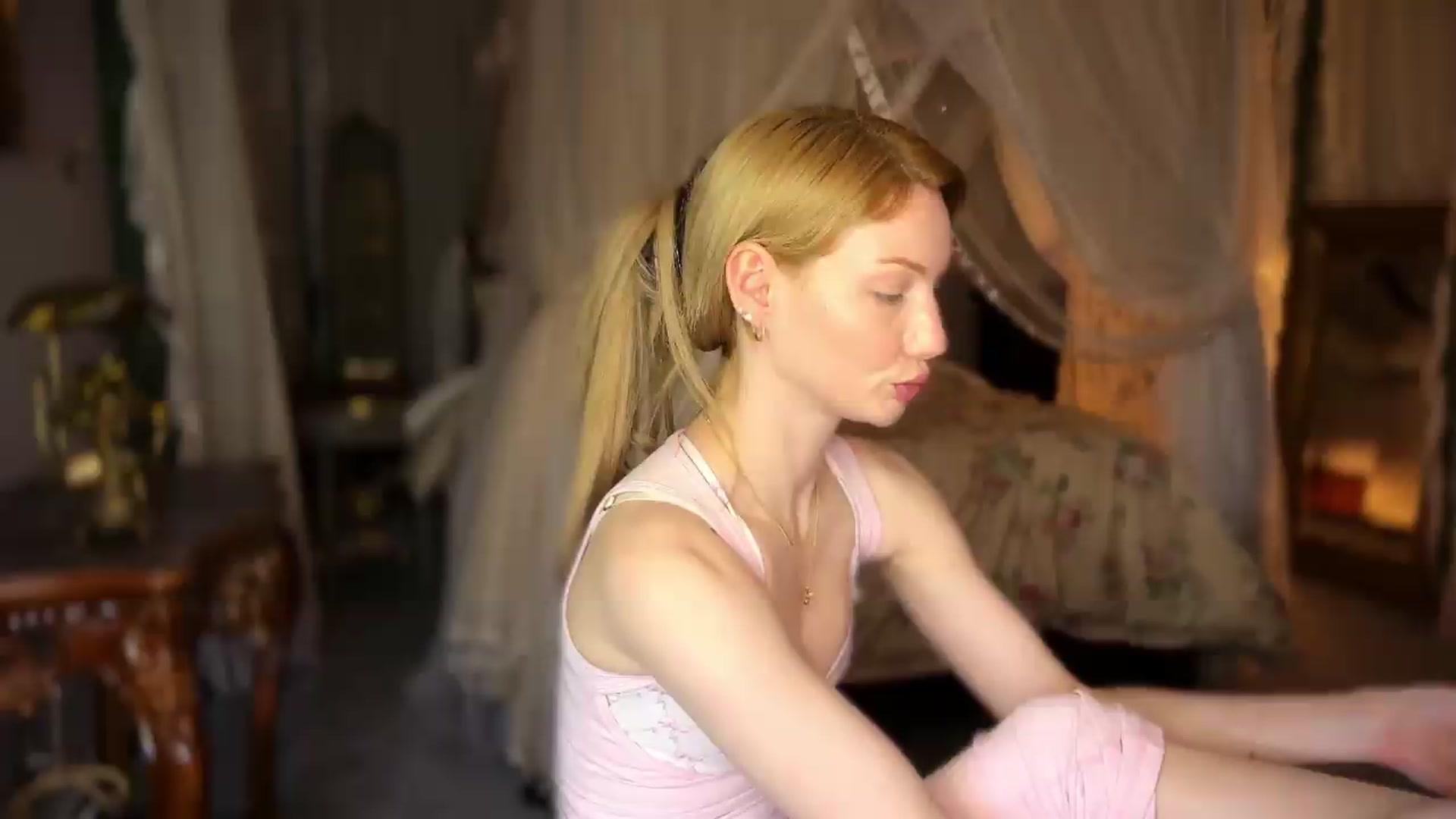 Gallery image thumbnail from Alisette's myfreecams stream on, 09/14/2026, 05:46 image 2 of 20