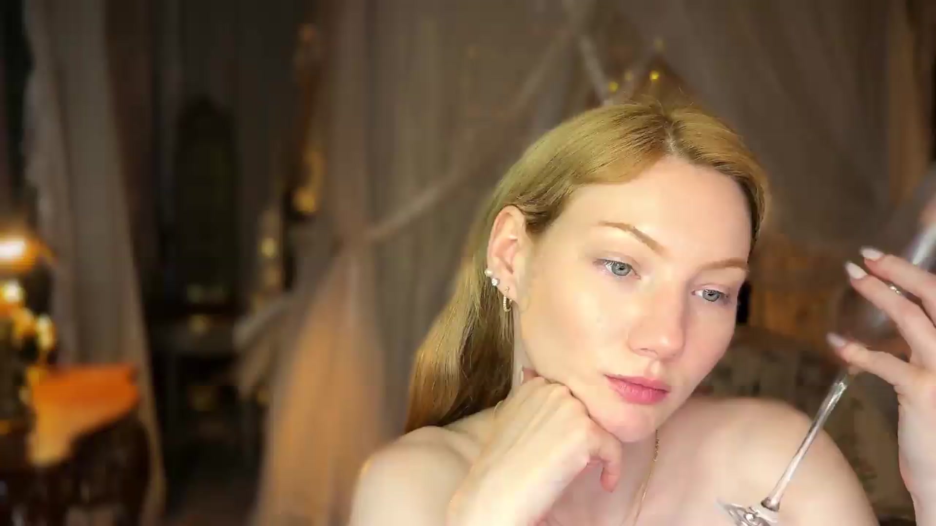 Gallery image thumbnail from Alisette's myfreecams stream on, 09/14/2026, 06:40 image 19 of 20