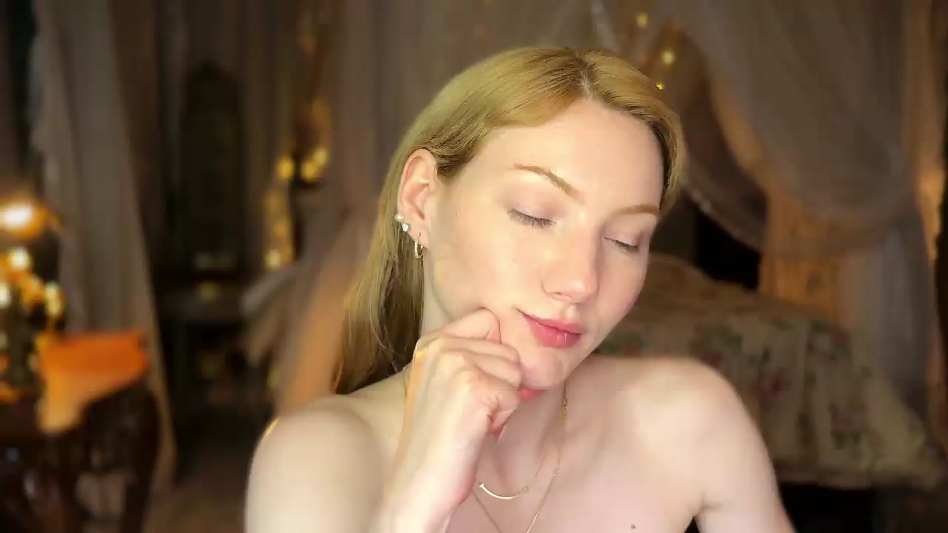 Gallery image thumbnail from Alisette's myfreecams stream on, 09/14/2026, 06:40 image 20 of 20