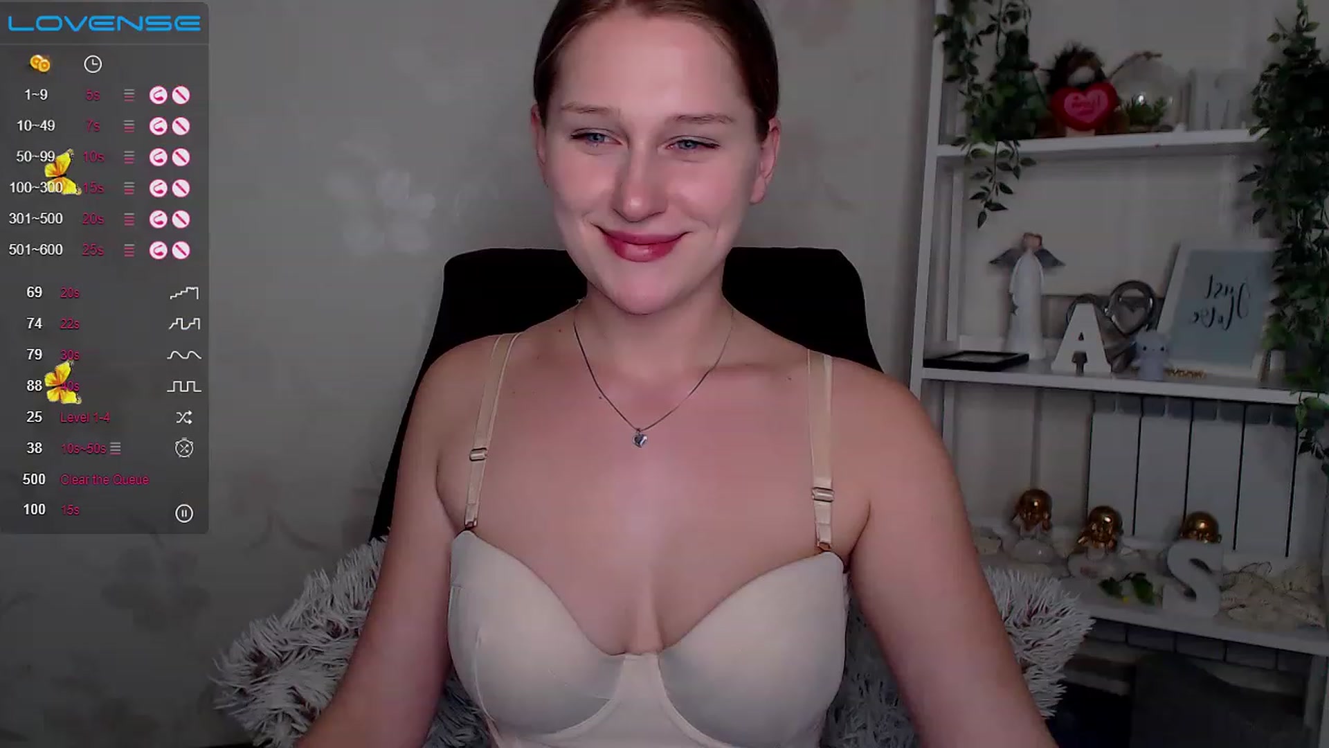 Gallery image thumbnail from AlishaBerk's myfreecams stream on, 02/17/2023, 17:48 image 2 of 20