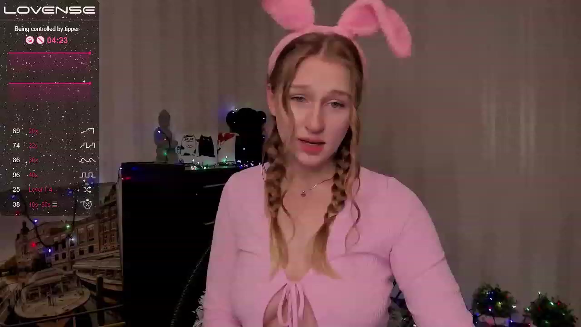 Gallery image thumbnail from AlishaBerk's myfreecams stream on, 02/19/2023, 15:52 image 13 of 20