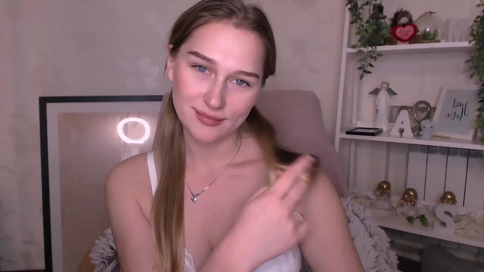 Gallery image thumbnail from AlishaBerk's myfreecams stream on, 02/20/2023, 15:20 image 8 of 20
