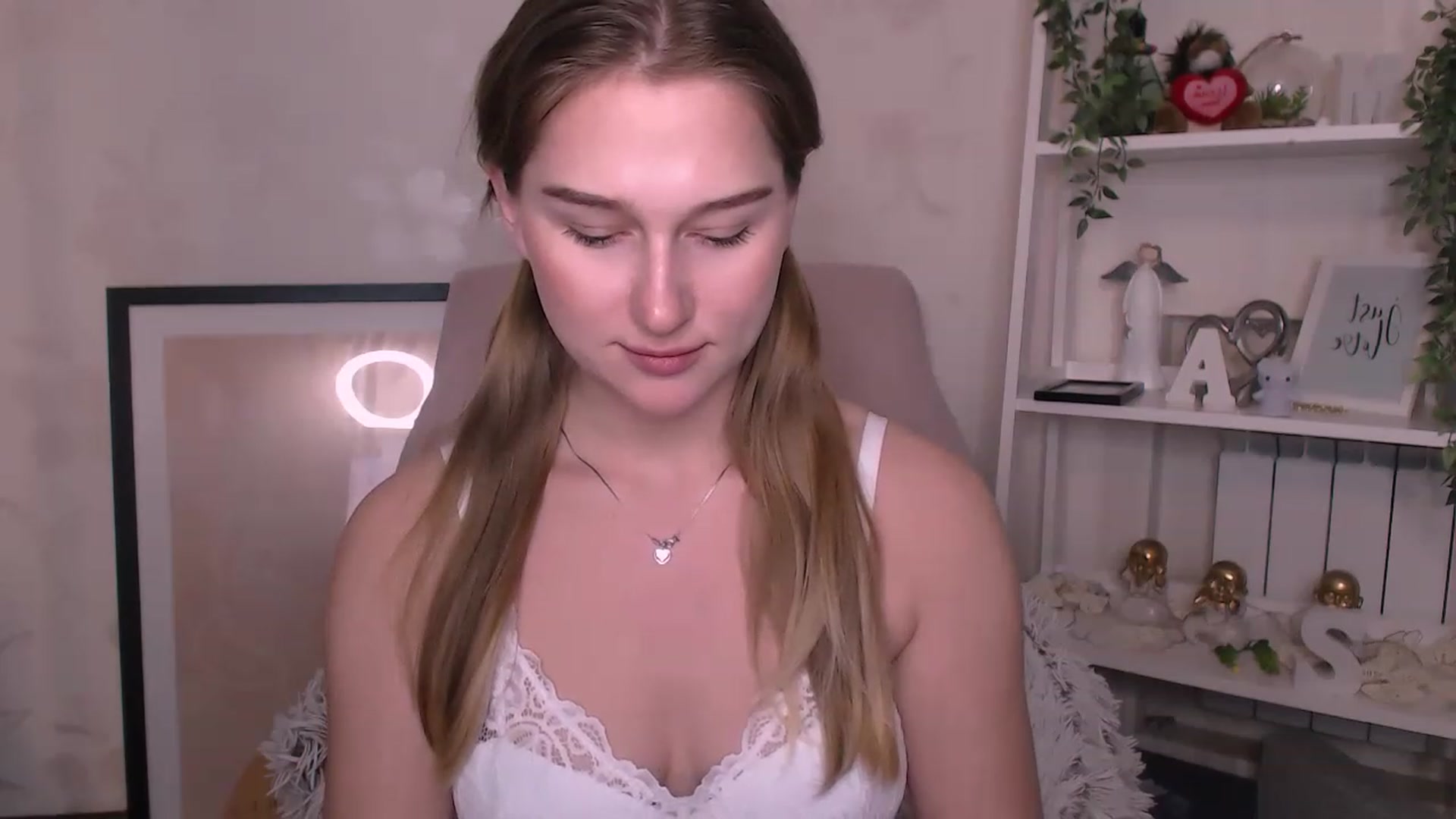 Gallery image thumbnail from AlishaBerk's myfreecams stream on, 02/20/2023, 16:06 image 20 of 20
