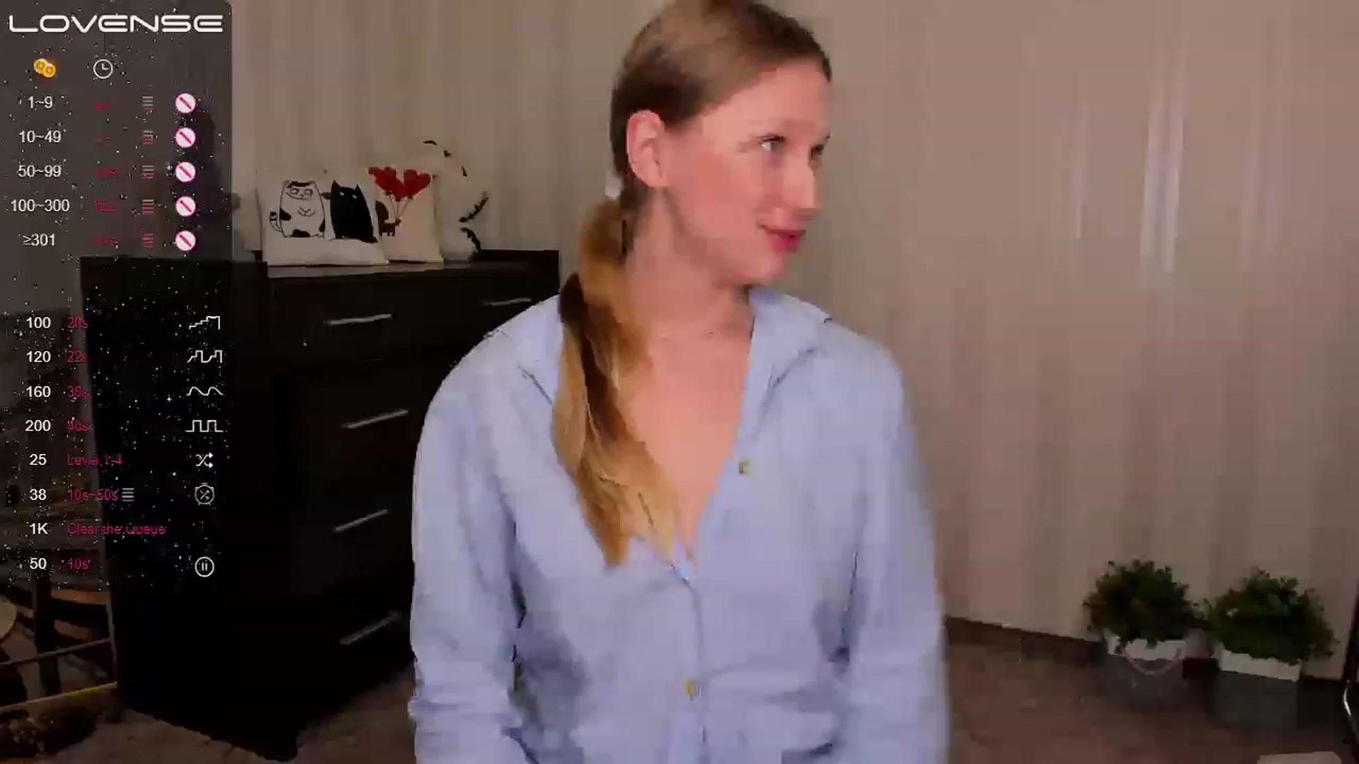 Gallery image thumbnail from AlishaBerk's myfreecams stream on, 03/07/2023, 12:32 image 16 of 20