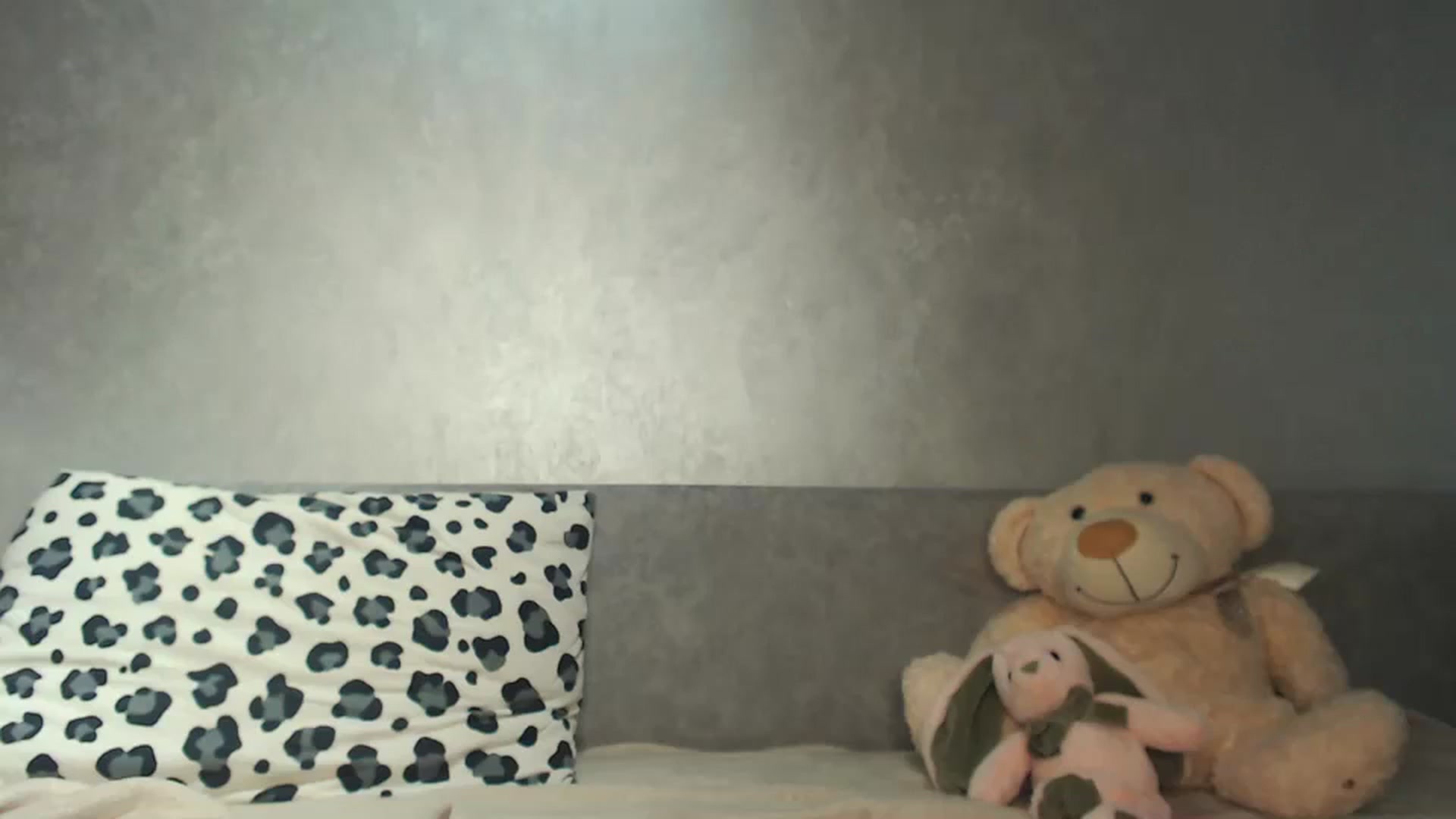 Gallery image thumbnail from AlishaPrice's myfreecams stream on, 09/08/2023, 20:33 image 1 of 20