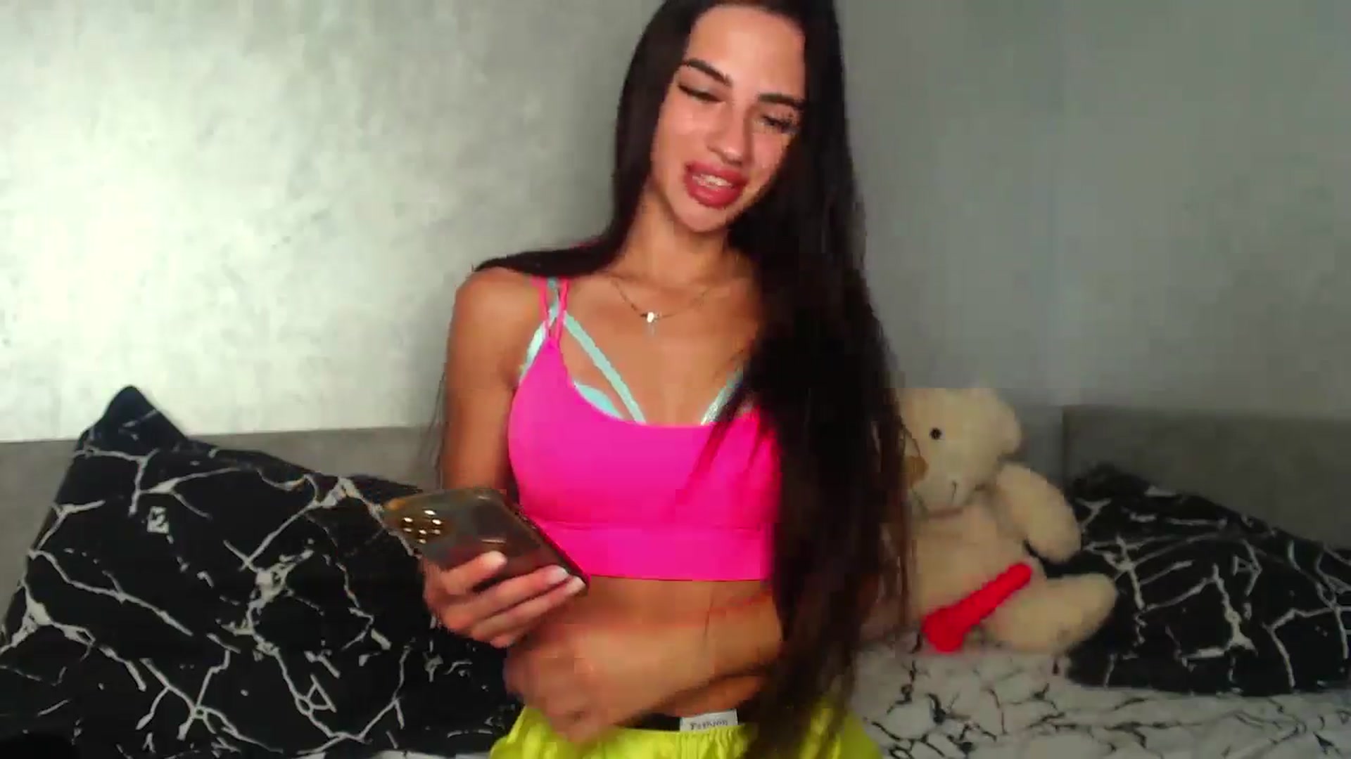 Gallery image thumbnail from AlishaPrice's myfreecams stream on, 07/24/2024, 19:53 image 17 of 20