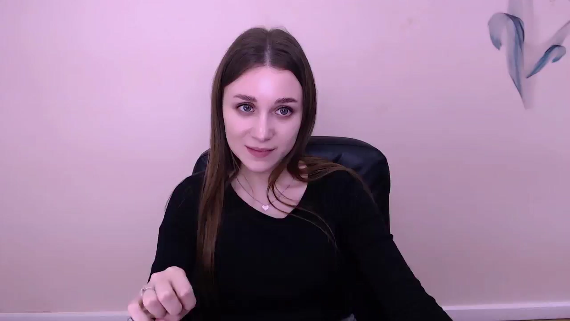 Gallery image thumbnail from AlishaXx_'s myfreecams stream on, 12/11/2025, 09:57 image 1 of 20