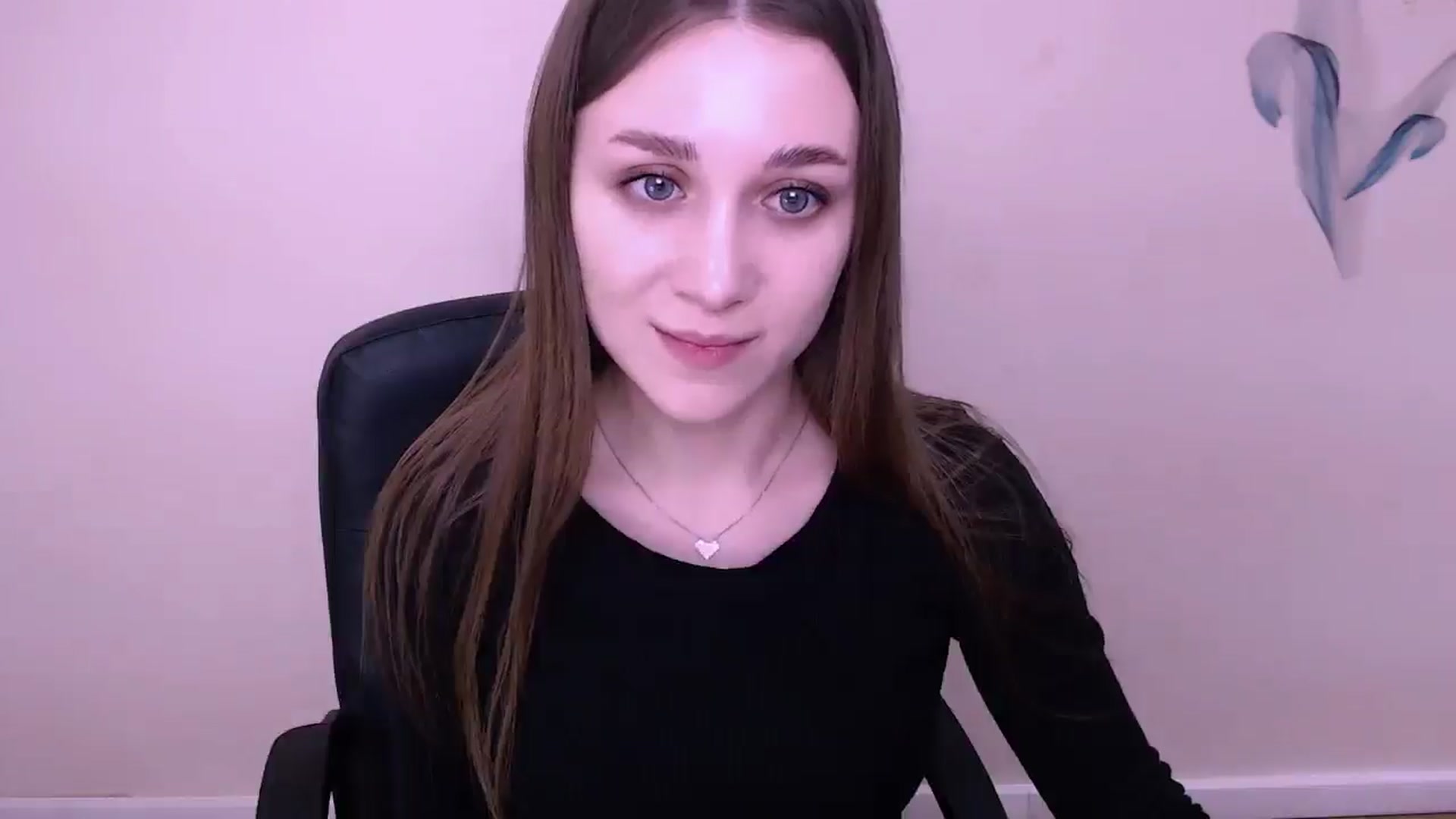 Gallery image thumbnail from AlishaXx_'s myfreecams stream on, 12/11/2025, 09:57 image 17 of 20