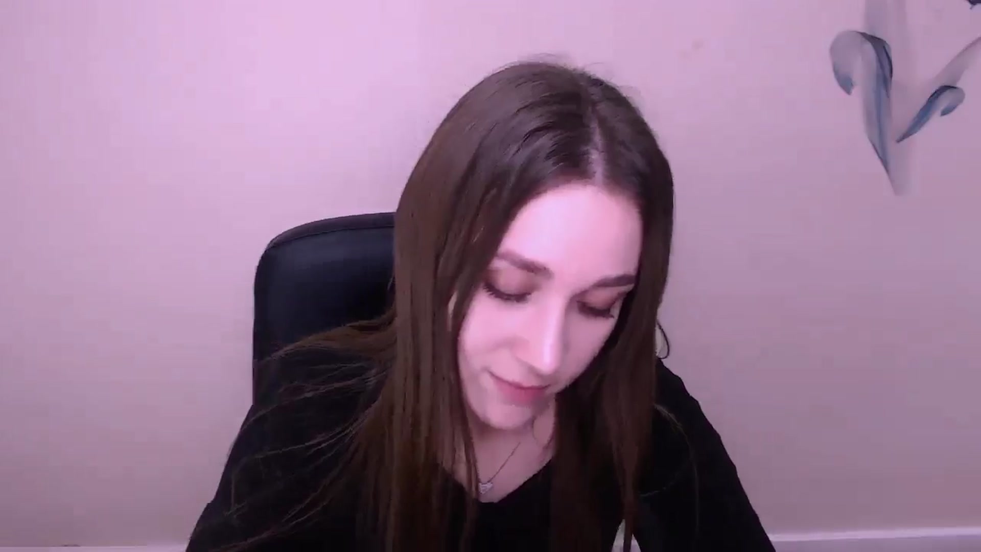 Gallery image thumbnail from AlishaXx_'s myfreecams stream on, 01/01/2026, 17:32 image 13 of 20