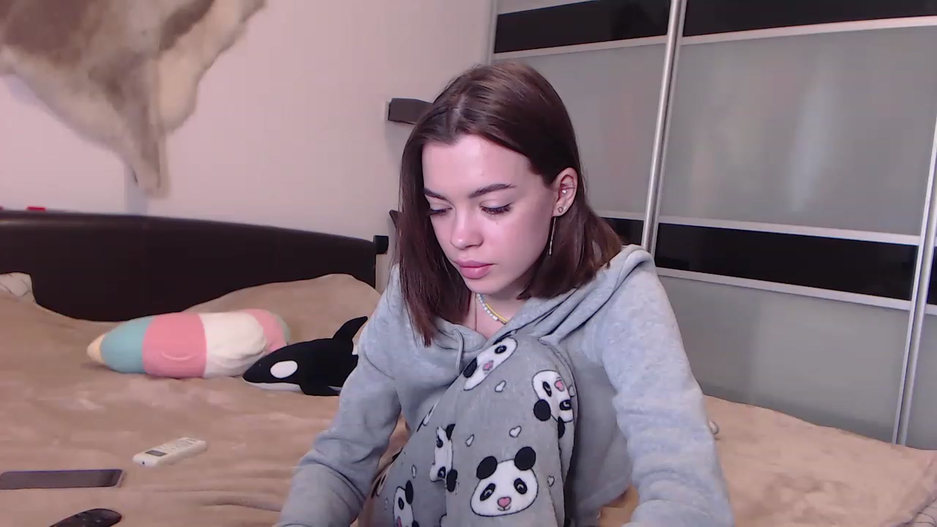 Gallery image thumbnail from Alisha_Norris's myfreecams stream on, 11/17/2022, 12:07 image 9 of 20