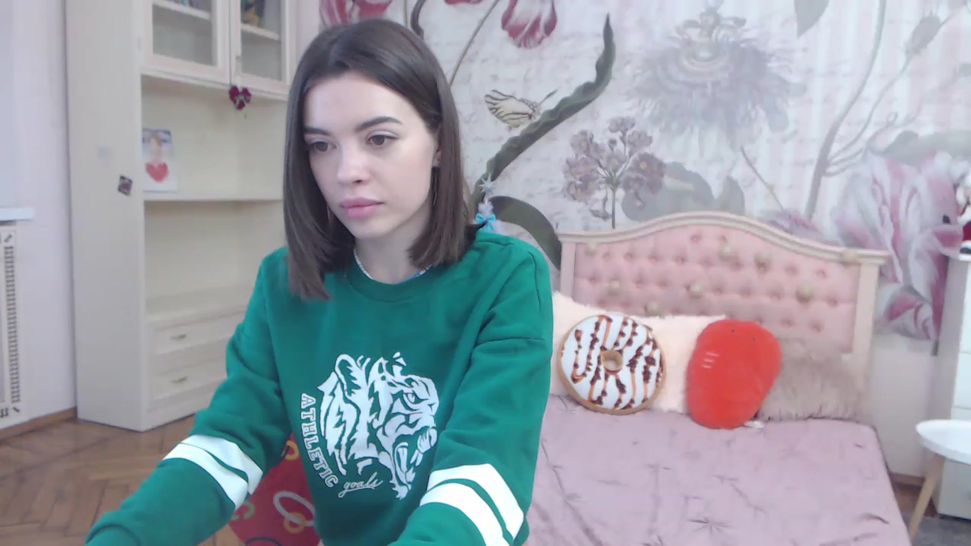 Gallery image thumbnail from Alisha_Norris's myfreecams stream on, 12/11/2022, 11:14 image 16 of 20