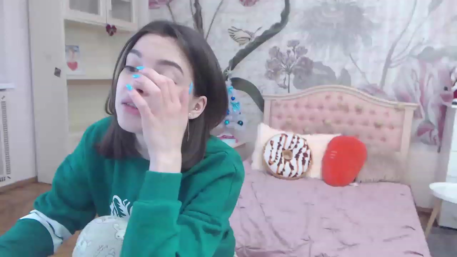Gallery image thumbnail from Alisha_Norris's myfreecams stream on, 12/11/2022, 11:14 image 20 of 20