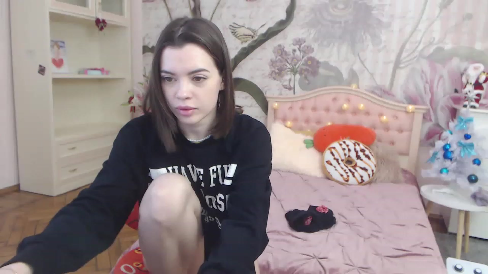 Gallery image thumbnail from Alisha_Norris's myfreecams stream on, 12/12/2022, 11:35 image 14 of 20