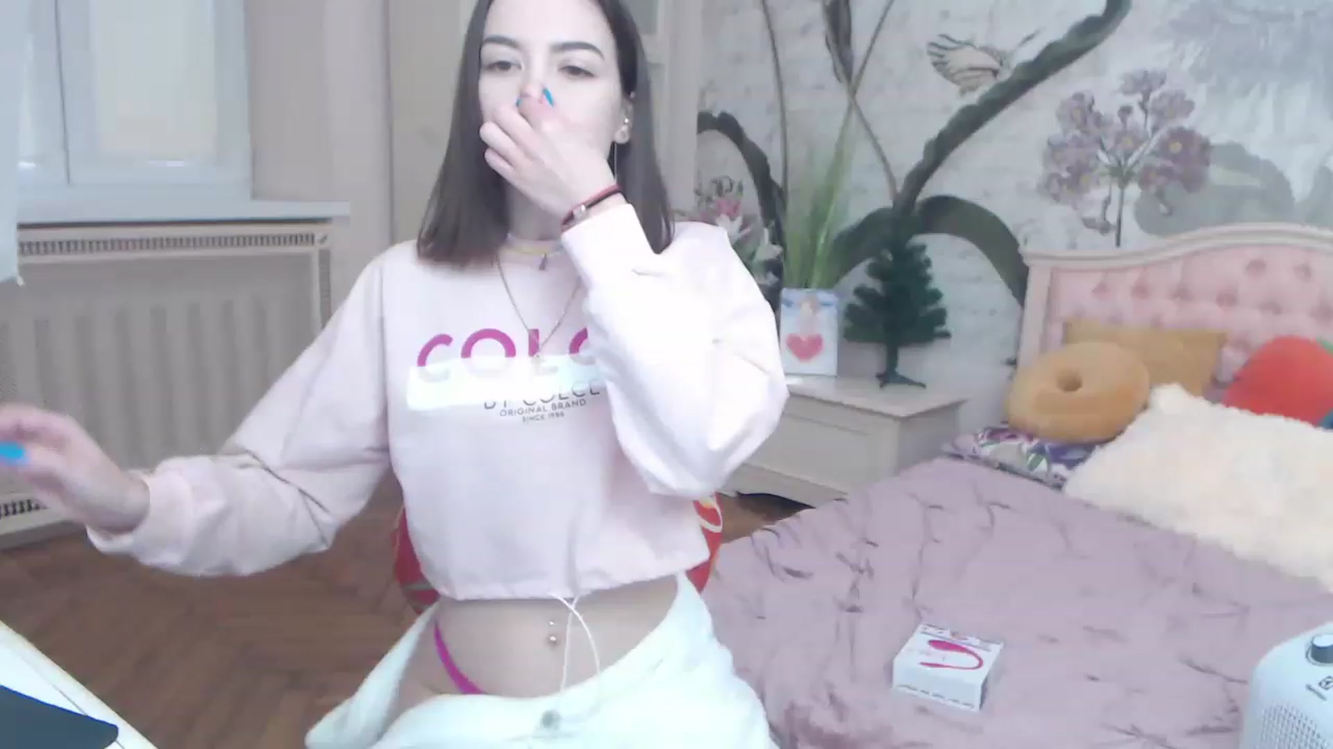 Gallery image thumbnail from Alisha_Norris's myfreecams stream on, 12/18/2022, 10:35 image 5 of 20