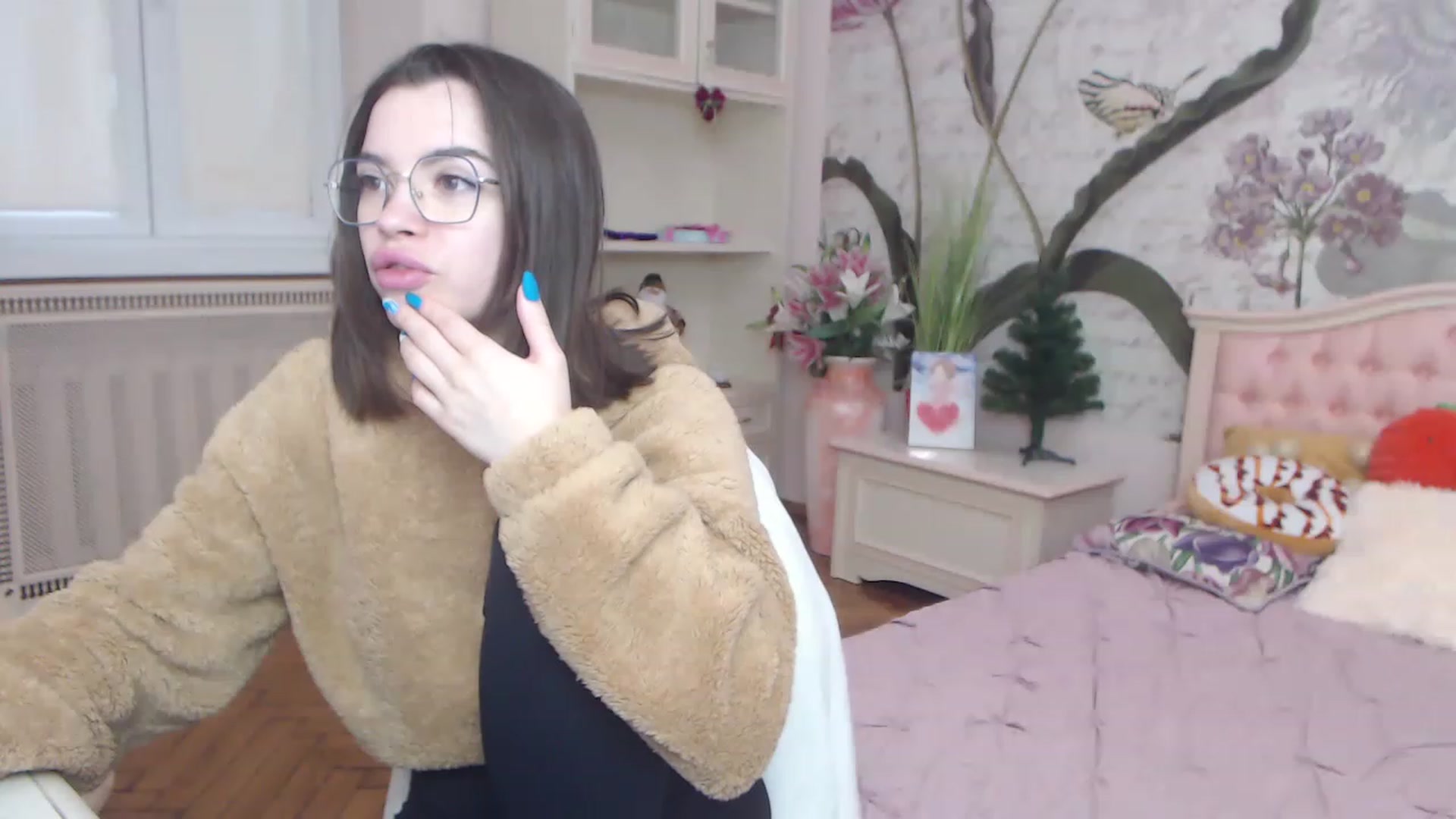 Gallery image thumbnail from Alisha_Norris's myfreecams stream on, 12/24/2022, 11:28 image 18 of 20