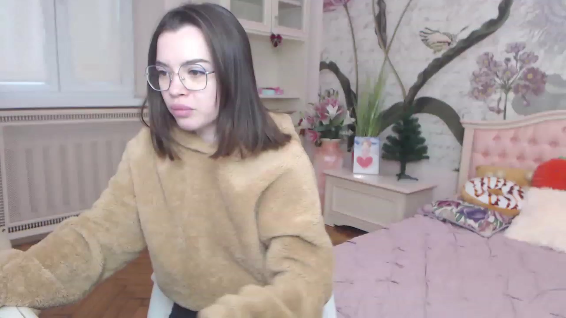 Gallery image thumbnail from Alisha_Norris's myfreecams stream on, 12/24/2022, 11:28 image 1 of 20