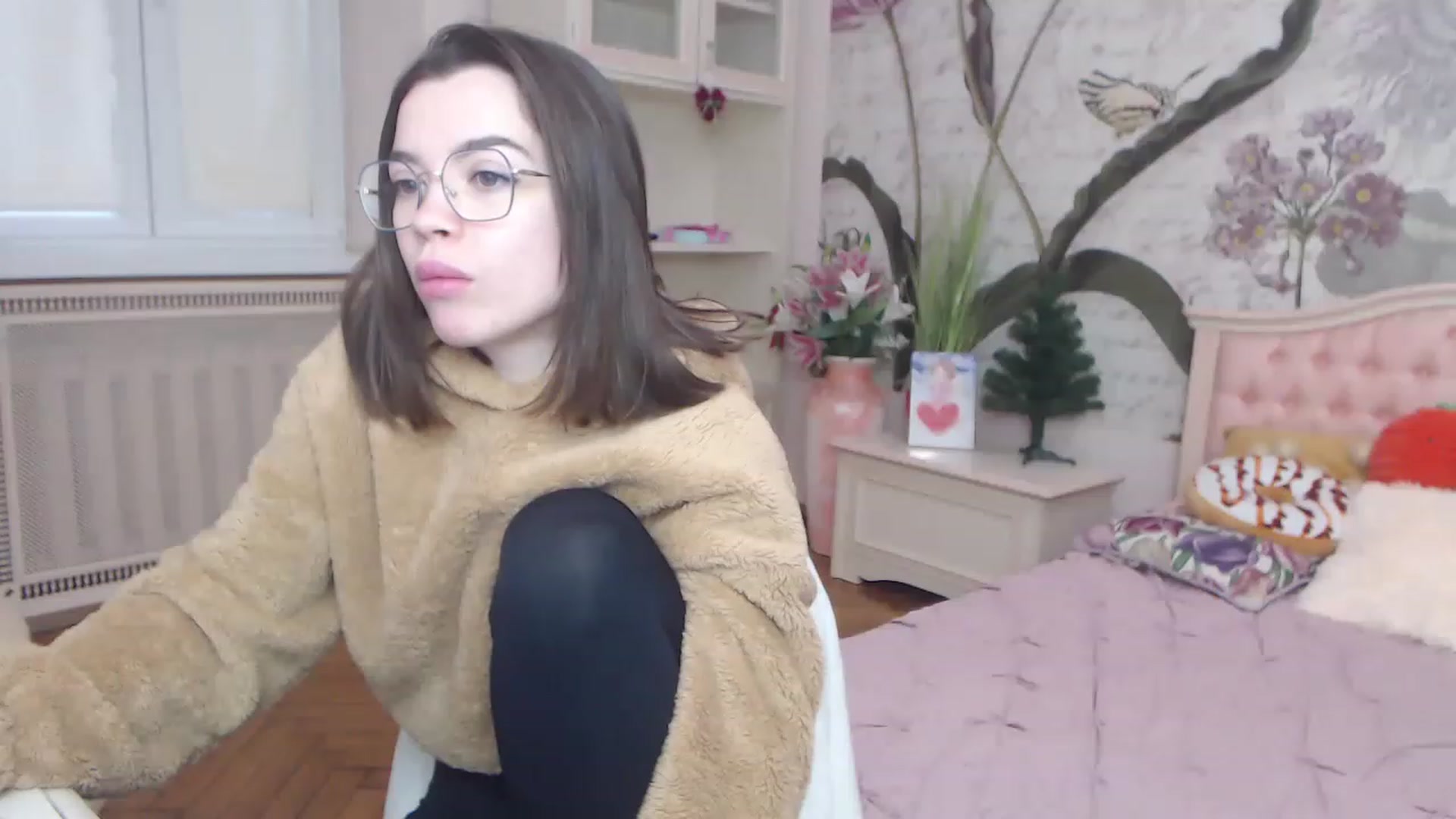 Gallery image thumbnail from Alisha_Norris's myfreecams stream on, 12/24/2022, 11:28 image 4 of 20