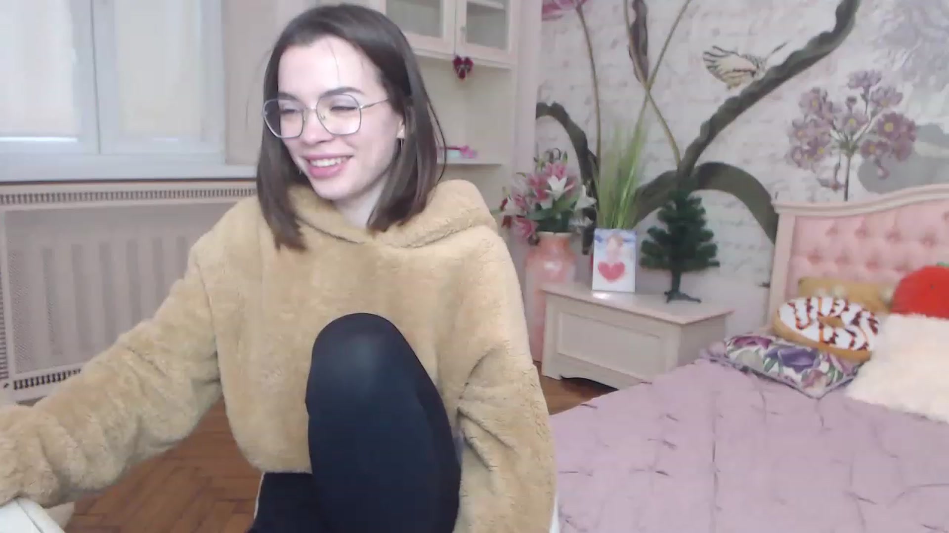 Gallery image thumbnail from Alisha_Norris's myfreecams stream on, 12/24/2022, 11:28 image 11 of 20