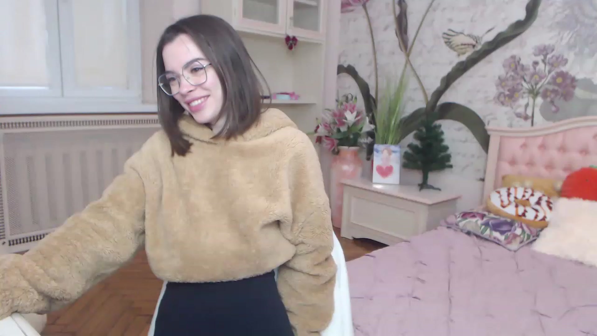 Gallery image thumbnail from Alisha_Norris's myfreecams stream on, 12/24/2022, 11:28 image 15 of 20