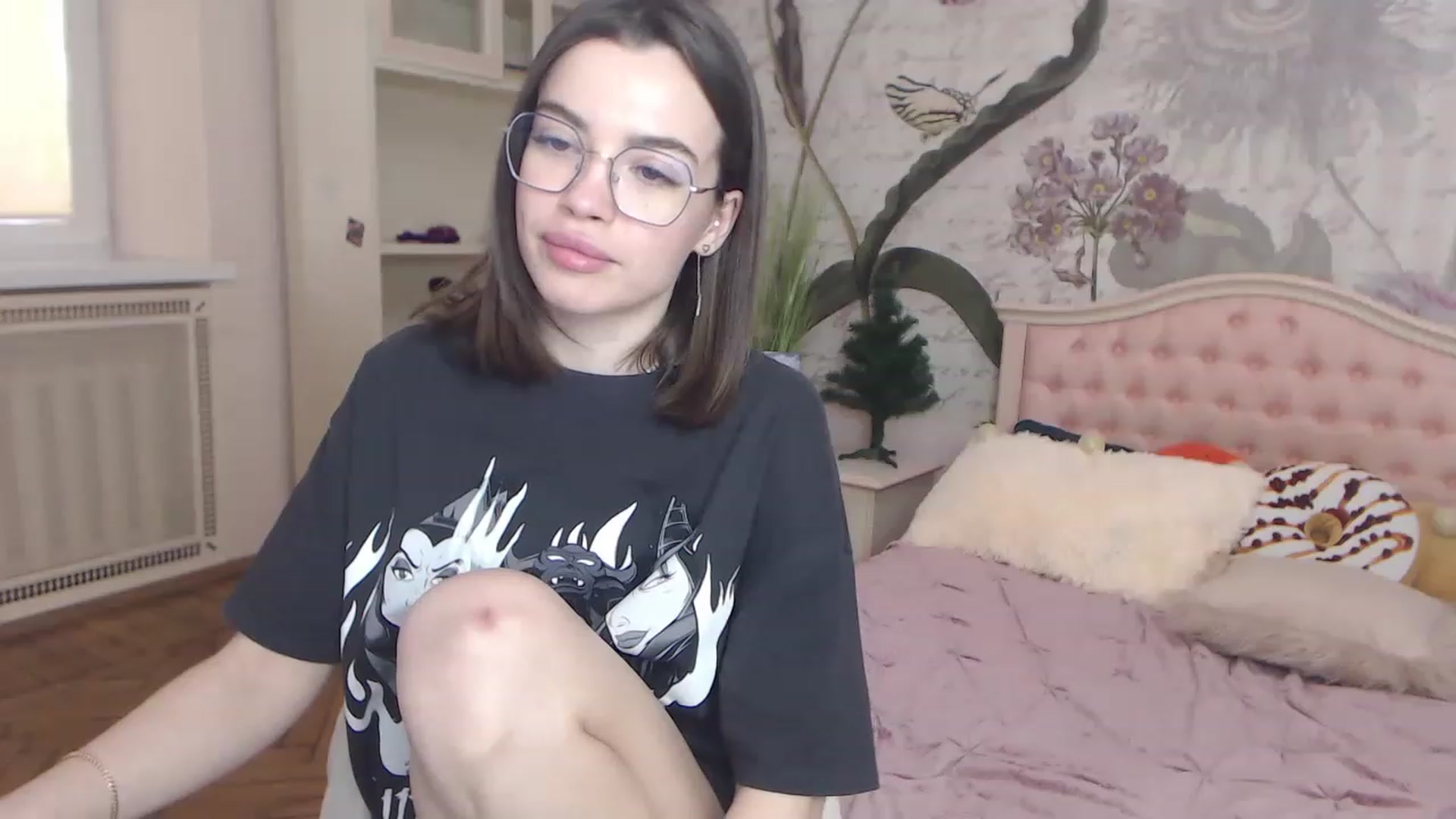 Gallery image thumbnail from Alisha_Norris's myfreecams stream on, 01/08/2023, 11:53 image 13 of 20