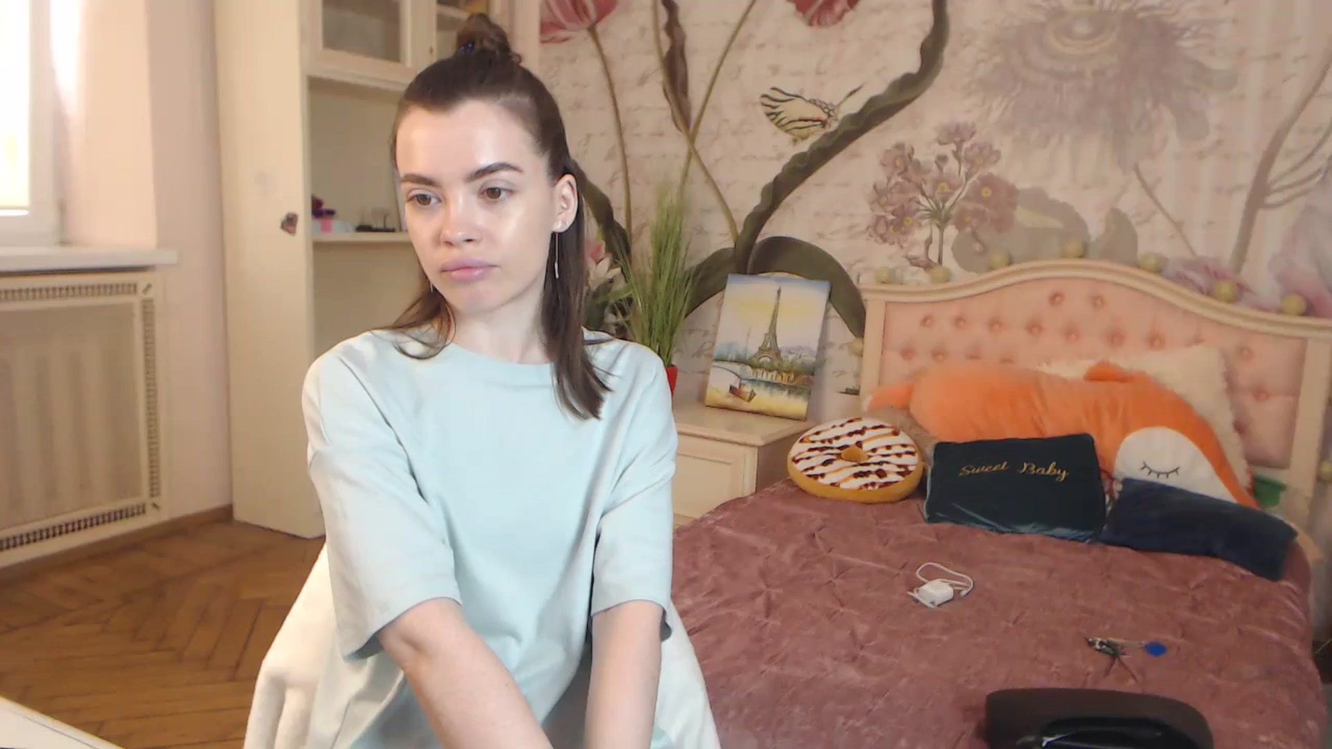 Gallery image thumbnail from Alisha_Norris's myfreecams stream on, 06/16/2024, 09:23 image 1 of 20