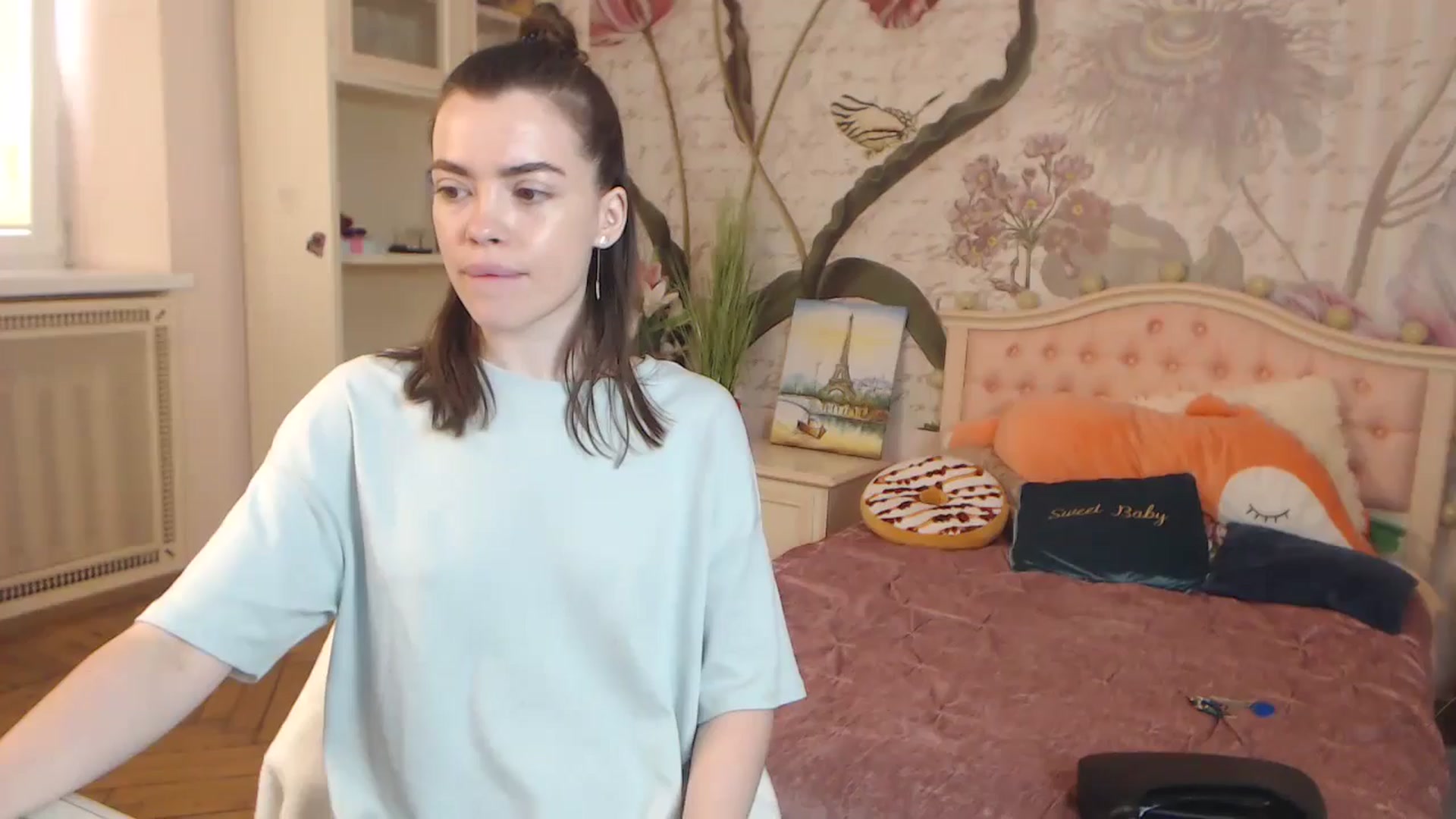Gallery image thumbnail from Alisha_Norris's myfreecams stream on, 06/16/2024, 09:23 image 15 of 20