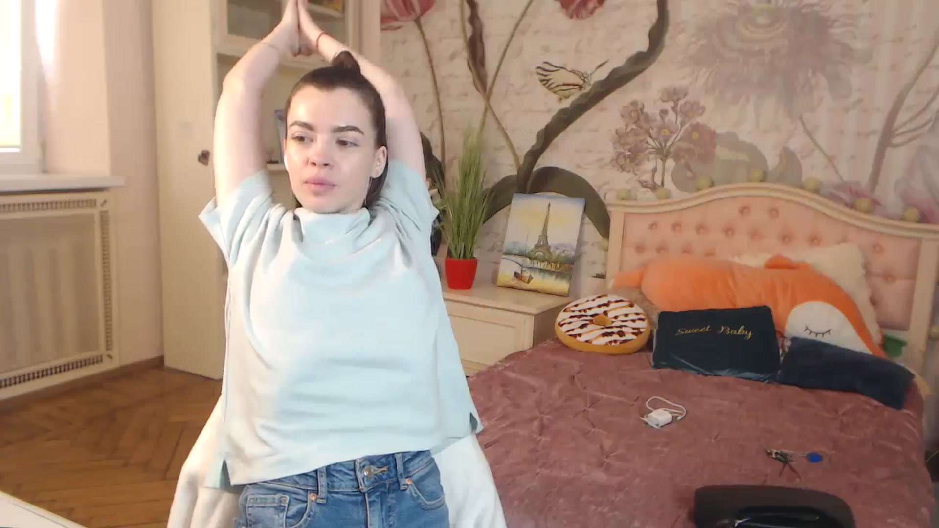Gallery image thumbnail from Alisha_Norris's myfreecams stream on, 06/16/2024, 09:23 image 9 of 20