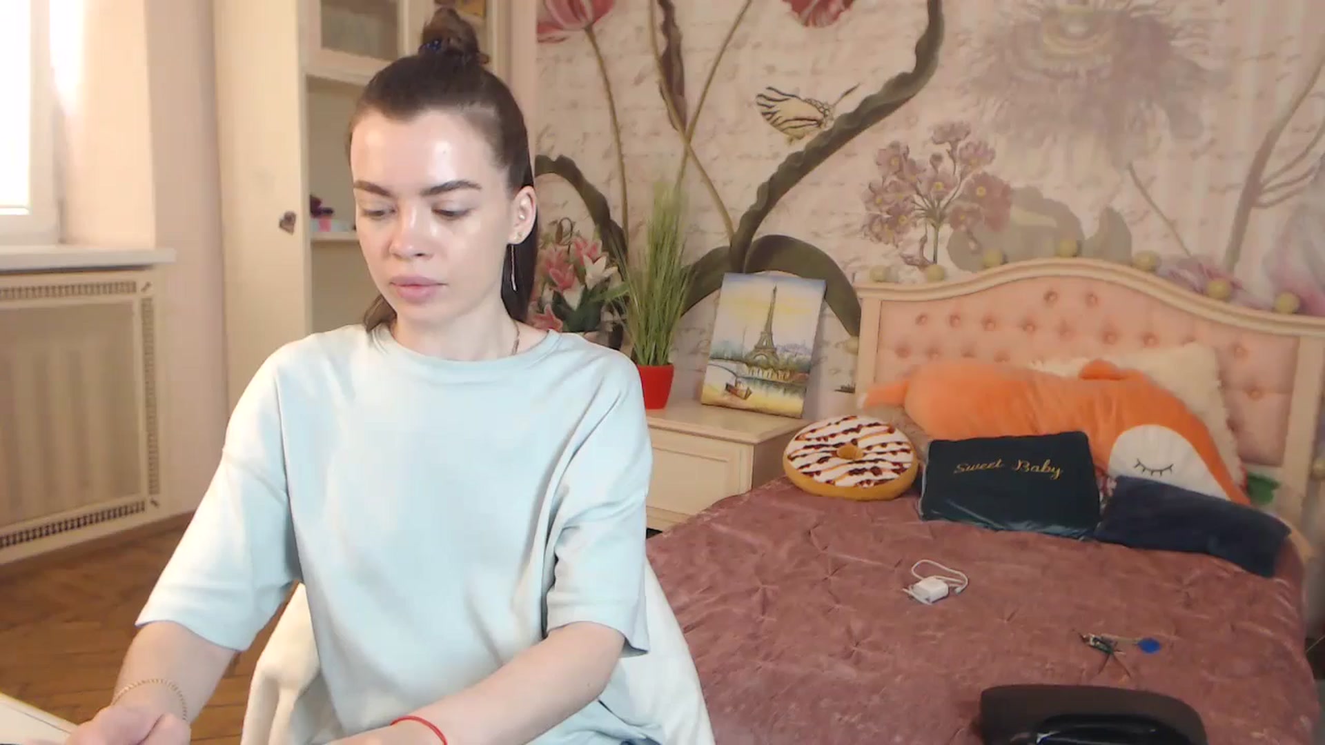 Gallery image thumbnail from Alisha_Norris's myfreecams stream on, 06/16/2024, 09:23 image 6 of 20