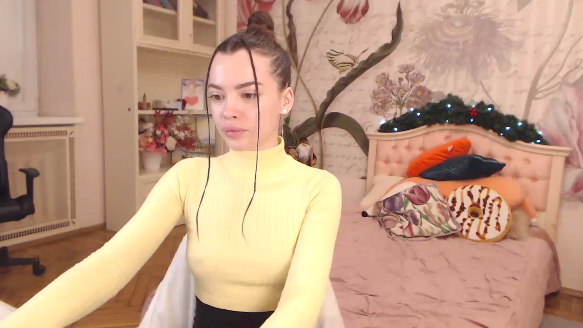 Gallery image thumbnail from Alisha_Norris's myfreecams stream on, 12/30/2024, 10:26 image 13 of 20