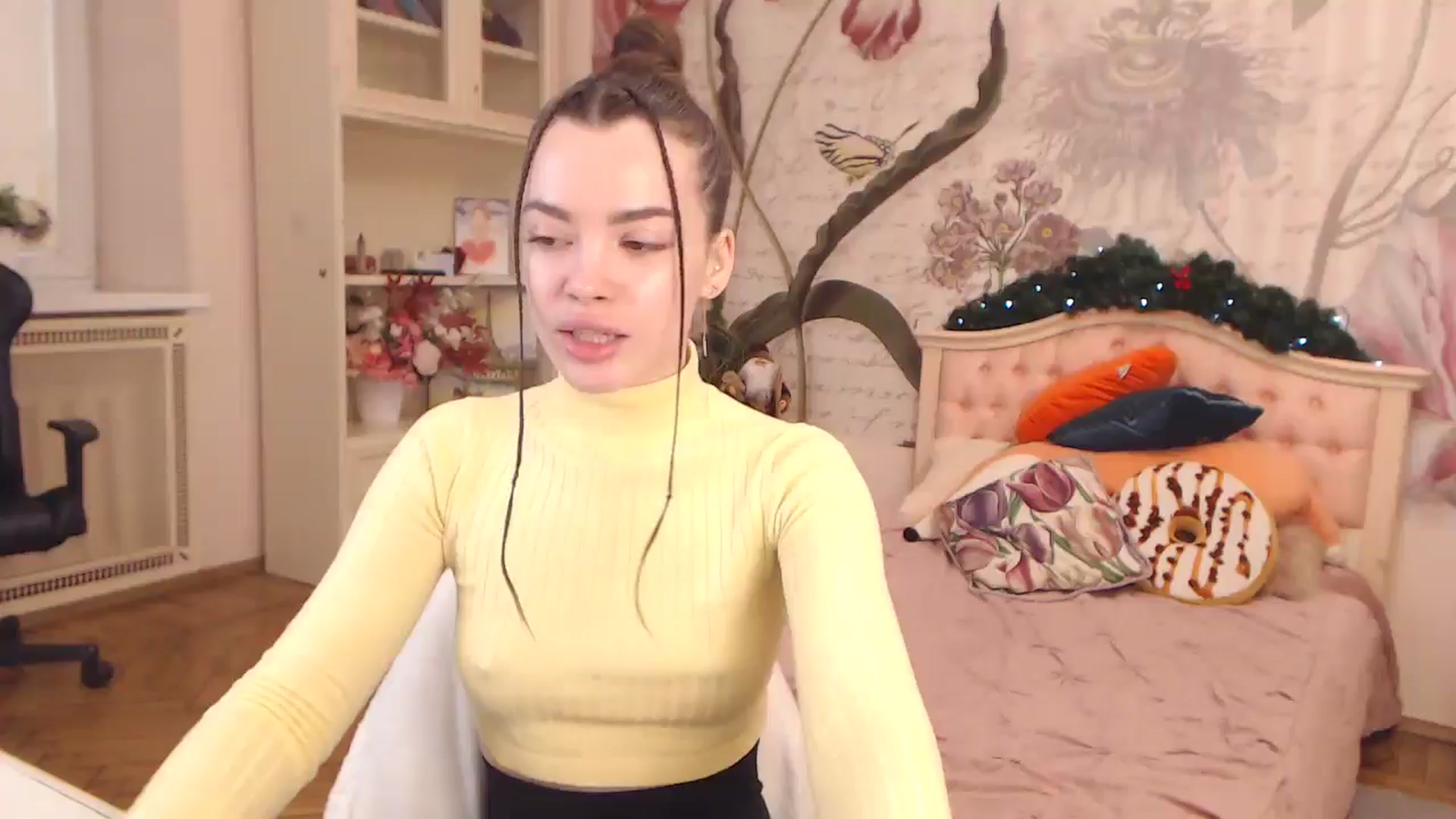 Gallery image thumbnail from Alisha_Norris's myfreecams stream on, 12/30/2024, 10:26 image 5 of 20