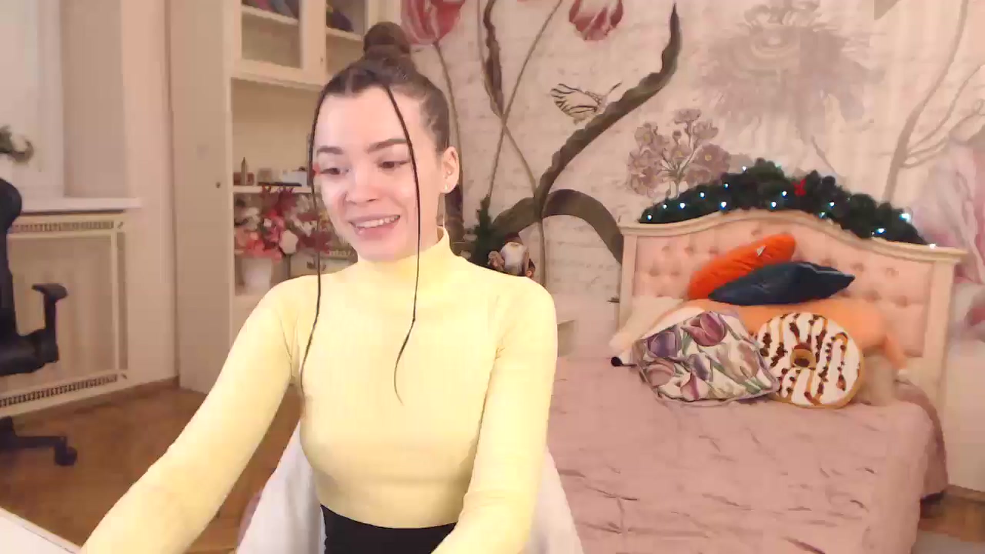Gallery image thumbnail from Alisha_Norris's myfreecams stream on, 12/30/2024, 10:26 image 14 of 20