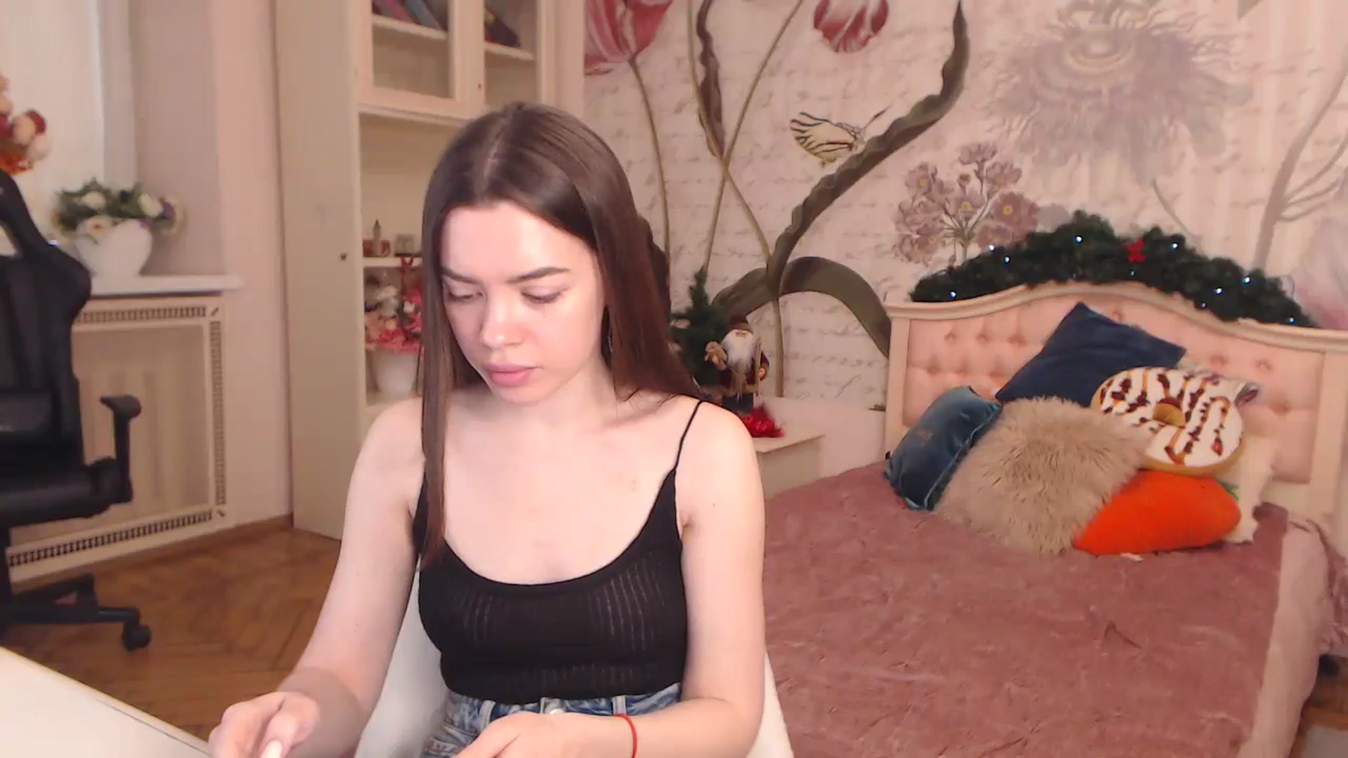 Gallery image thumbnail from Alisha_Norris's myfreecams stream on, 01/03/2025, 10:04 image 20 of 20