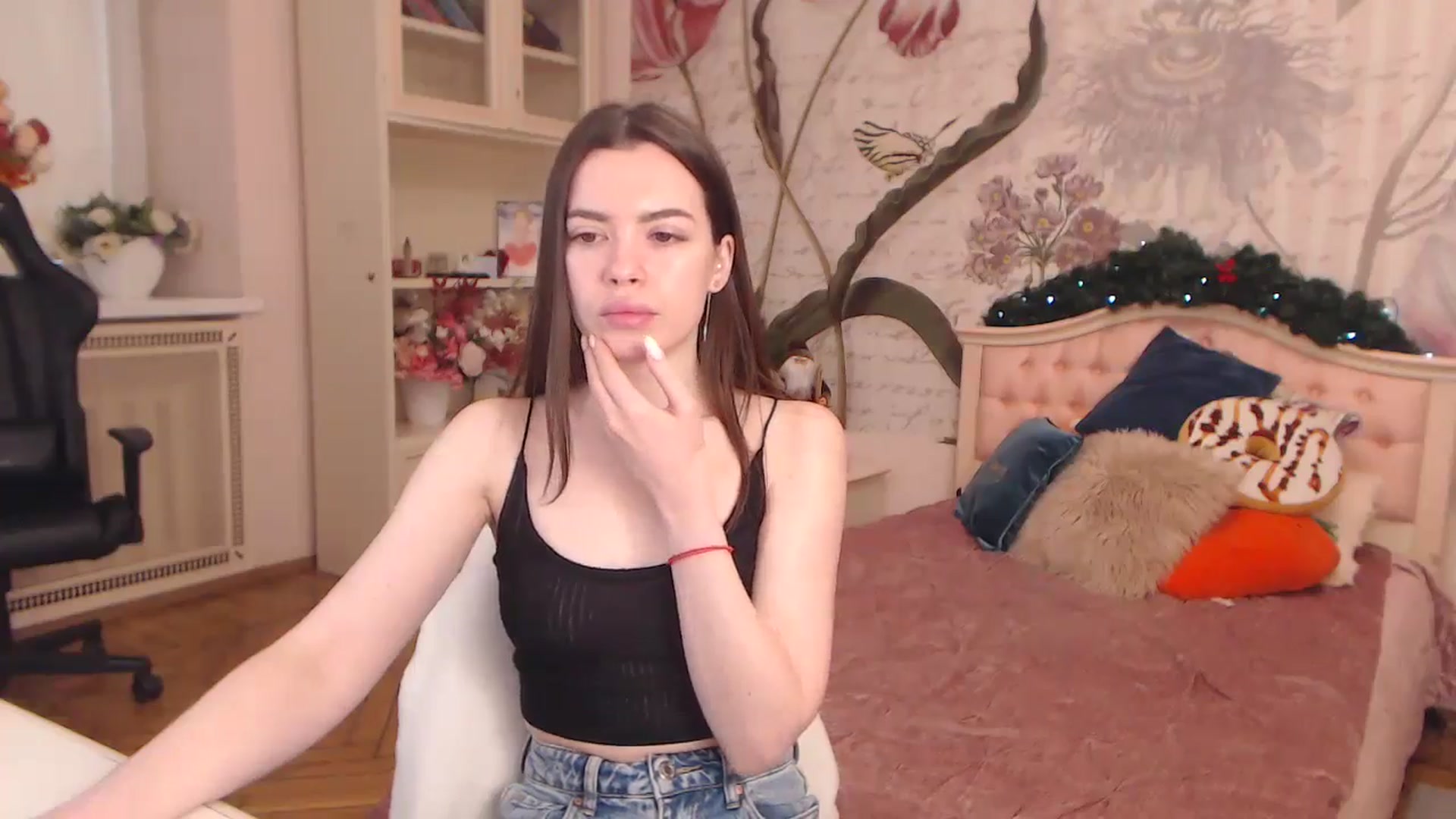 Gallery image thumbnail from Alisha_Norris's myfreecams stream on, 01/03/2025, 10:04 image 7 of 20