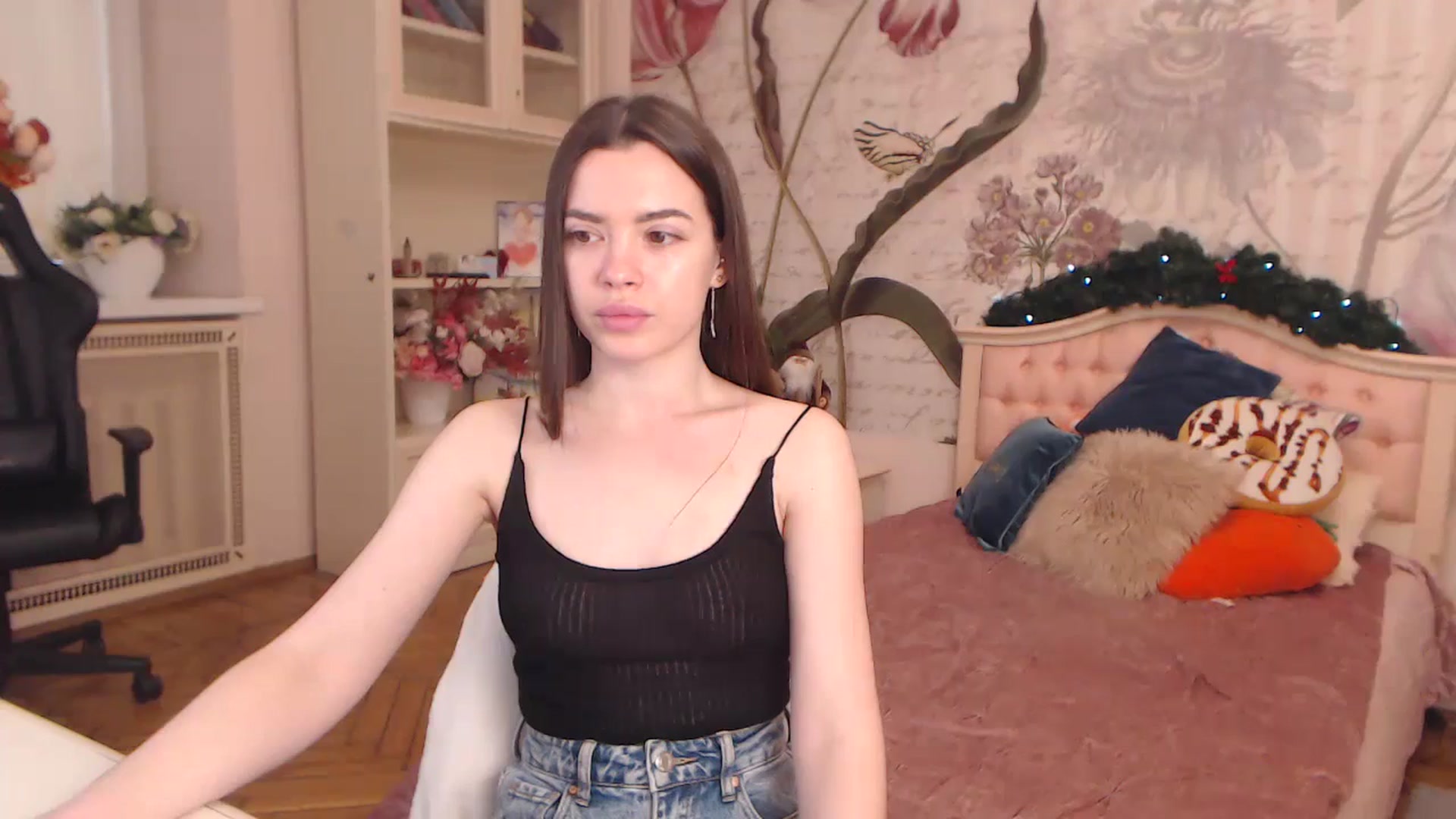 Gallery image thumbnail from Alisha_Norris's myfreecams stream on, 01/03/2025, 10:04 image 12 of 20